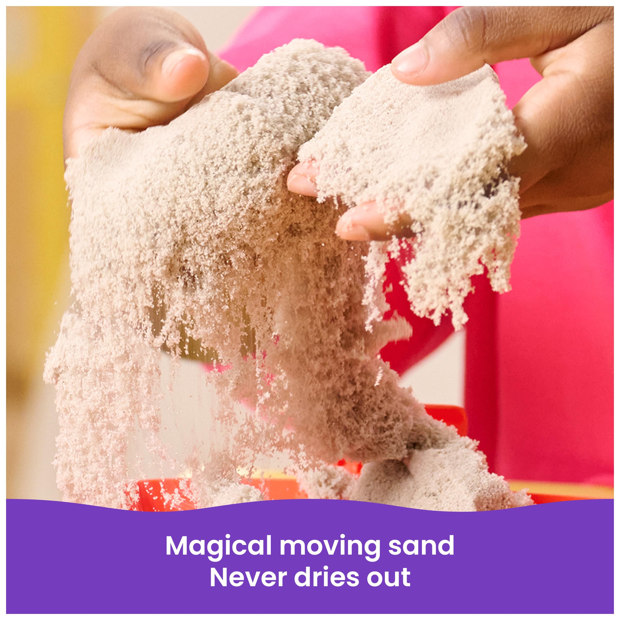 Kinetic Sand, zestaw Sandy Farm z 340 g piasku do zabawy, 6 narzędzi i foremek, walizka wielokrotnego użytku, zabawki dla maluchów, zabawki dla dziewczynek i chłopców w wieku od 3 lat