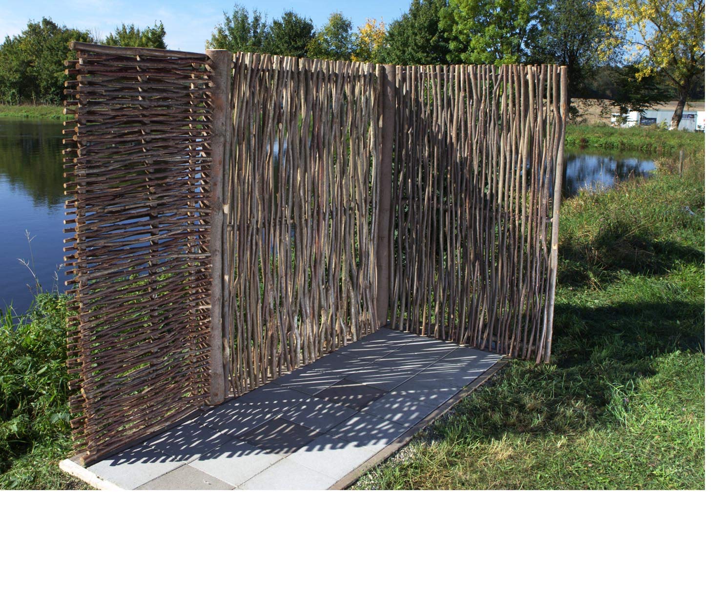 bambus-discount.com Haselnusszaun Sichtschutz Modell Laura mit 180 x 115cm - Sichtschutzzaun aus Haselnussästen 1,8m x 1,15m