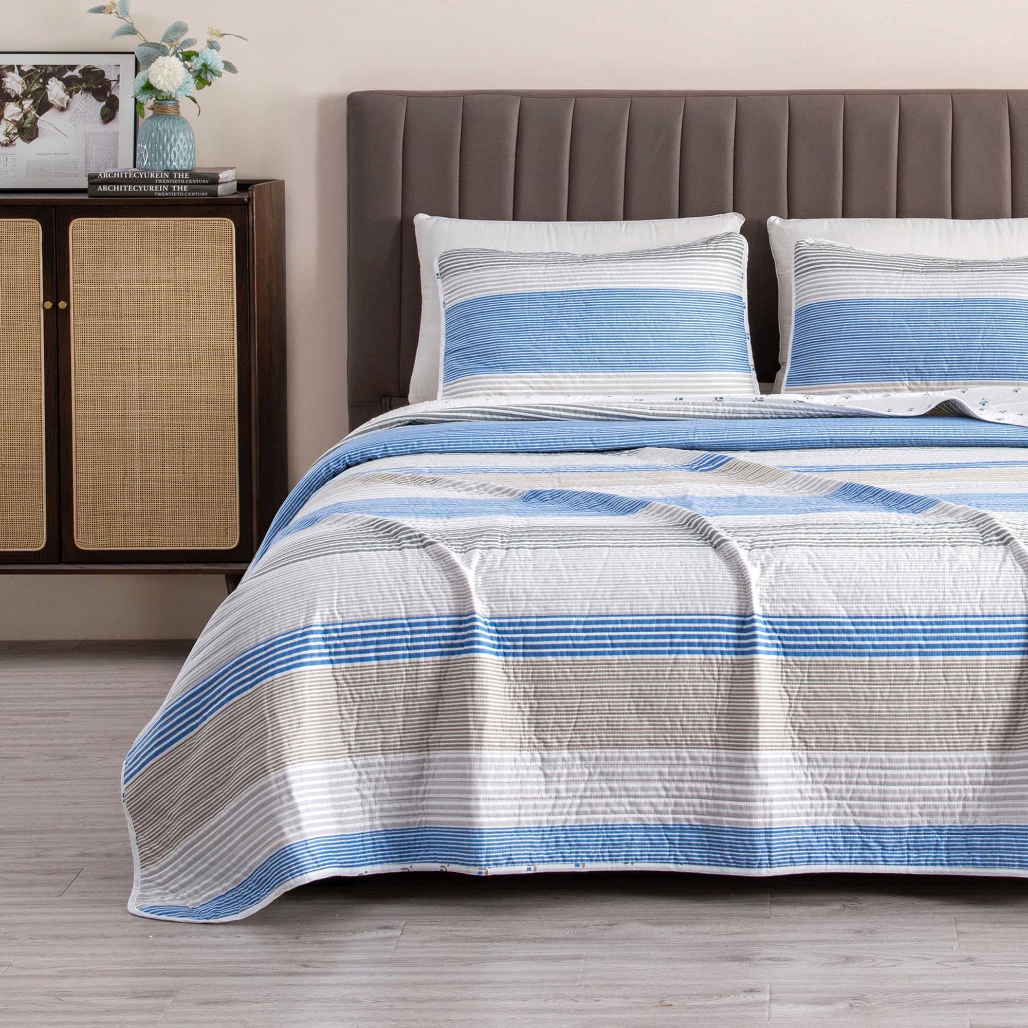 Great Bay Home 3-Piece Reversible Modern Striped Quilt with 2 Shams. All-Season Bedspread with Blue and Taupe Stripes. Bryce Collection (Full/Queen)