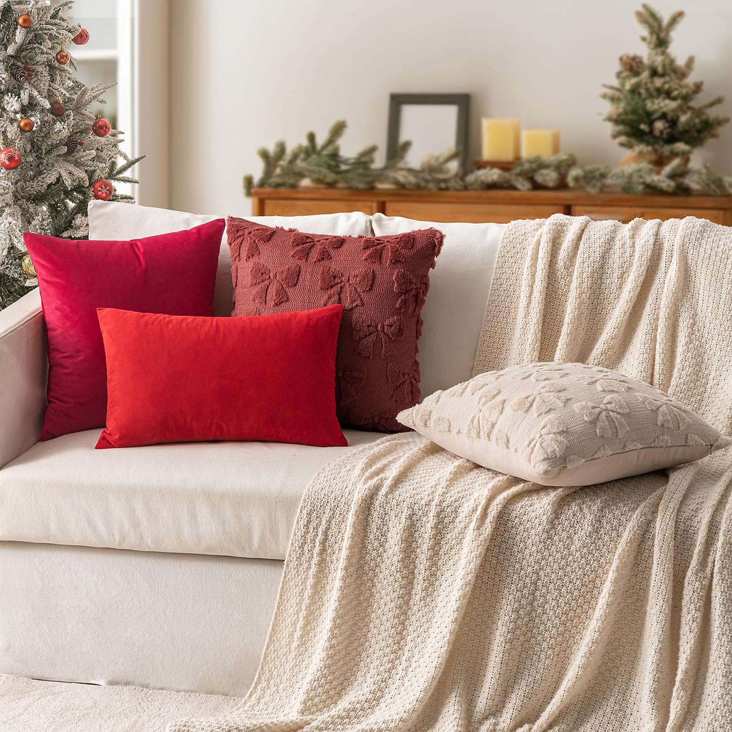 MIULEE Copricuscini di Natale Divano Camera da Letto Cuscini Arredo Fodere Arredamento Casa Federe Moderni Morbido Resistente in Velluto con la Cerniera Invisibile 2 Pezzi Rosso Brillante 40X40 CM