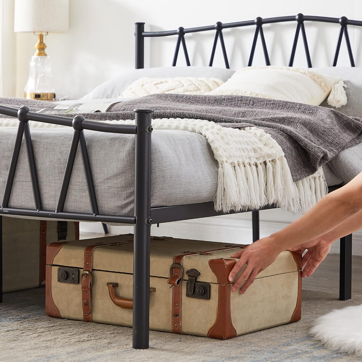 VECELO Full Size Bed Frame Full Metal Platform Bed Frame with Headboard/Footboard/Mattress Foundation/Under Bed Storage/No Box Spring Needed