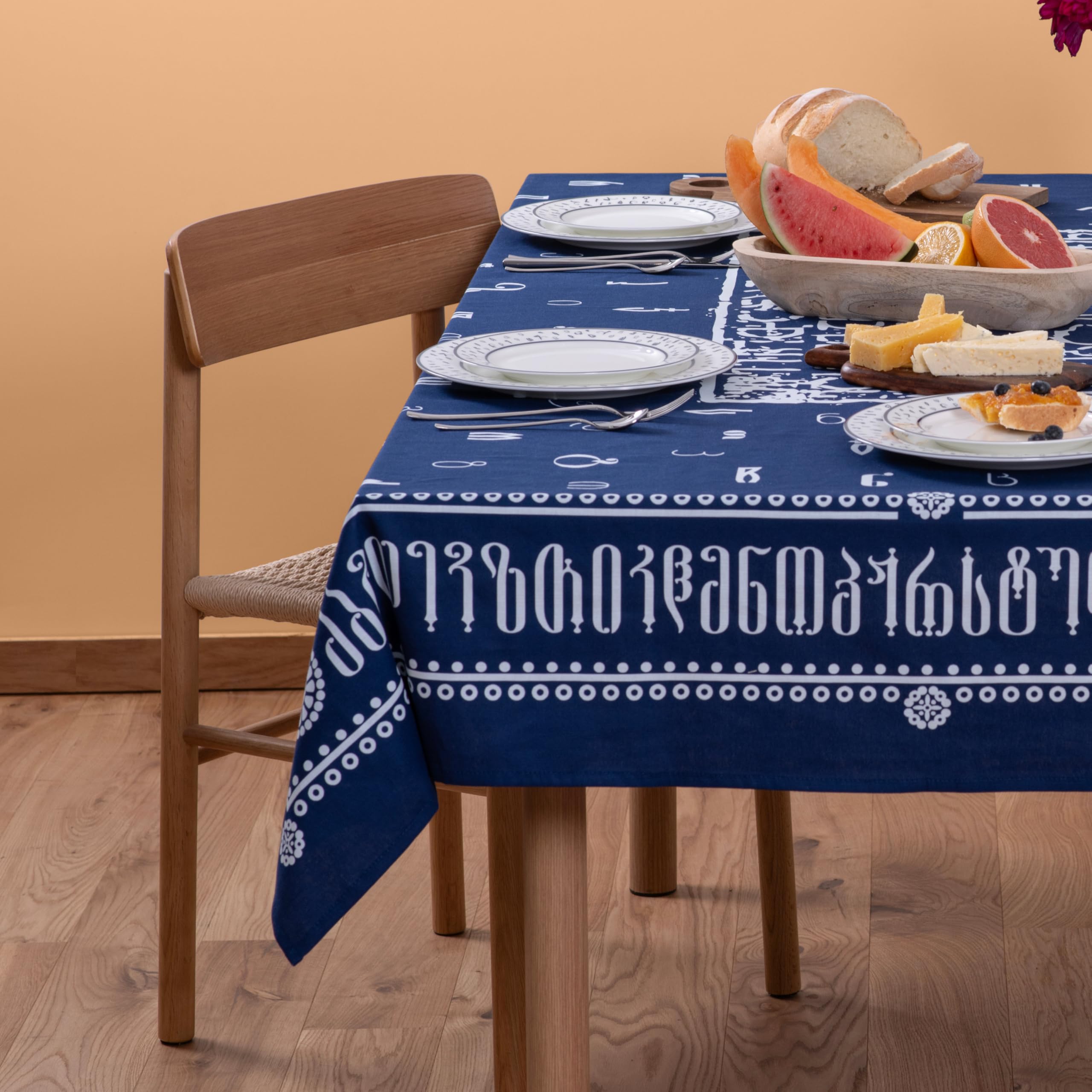 Nappe alphabet géorgien bleu 100% coton petite taille 83 x 55 cm