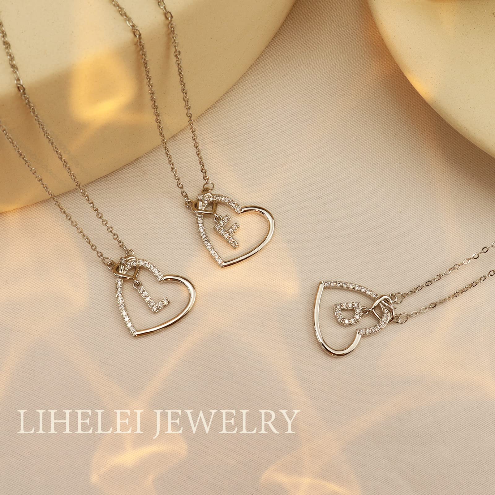 LIHELEI Collana Donna Argento,26 Lettera Maiuscola Con Zirconi Collana Moglie Mamma Fidanzata Compleanno San Valentino Natale Anniversario Festa Della Mamma Gioielli Donna Regalo