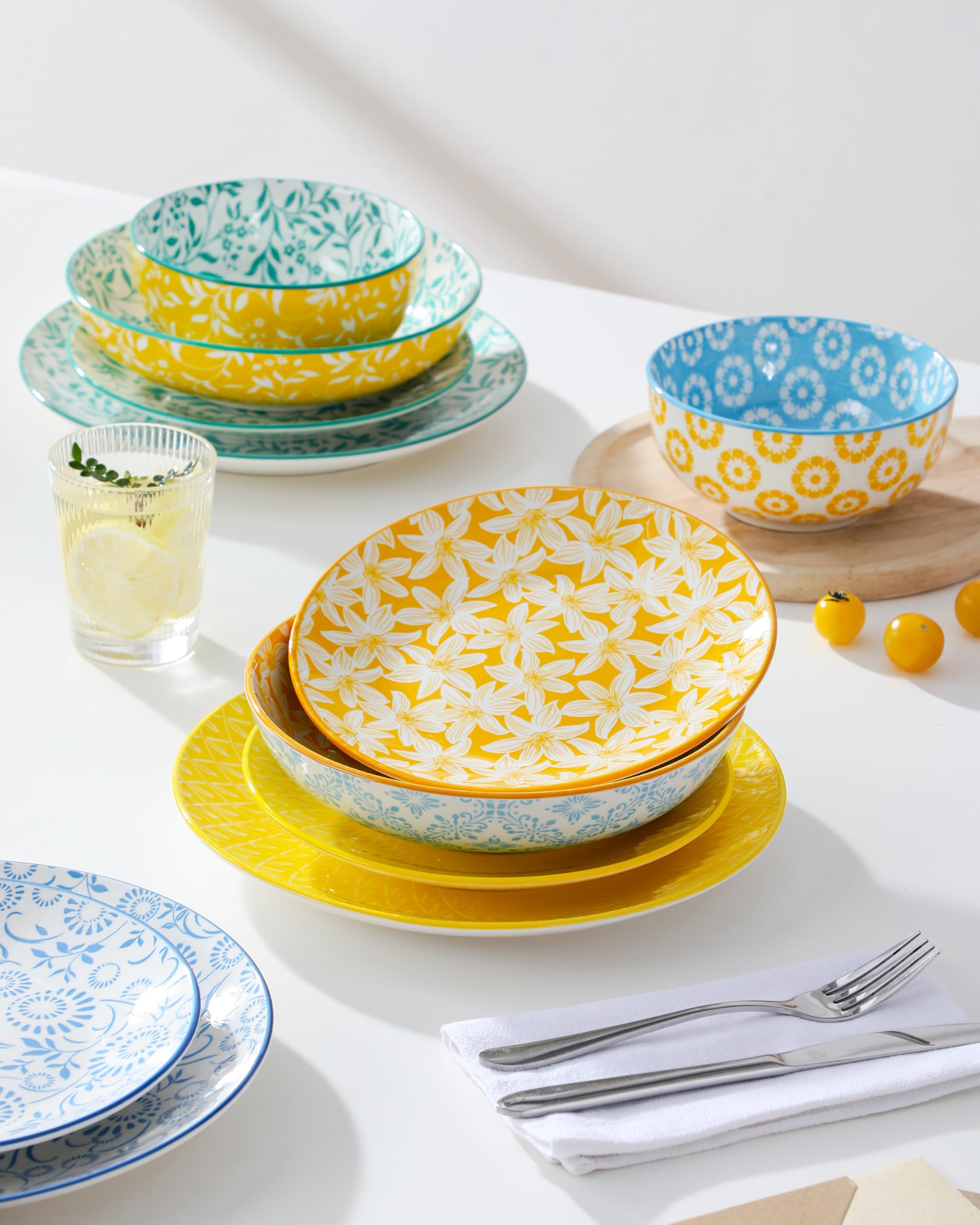 vancasso SELENE Vajillas Completas 6 Personas, Juego de 24 Piezas Vajillas en Porcelana Pastel - 6 Platos Llanos, 6 Platos de Postre, 6 Cuencos para Pasta y 6 Cuencos, Apto para Lavavajillas