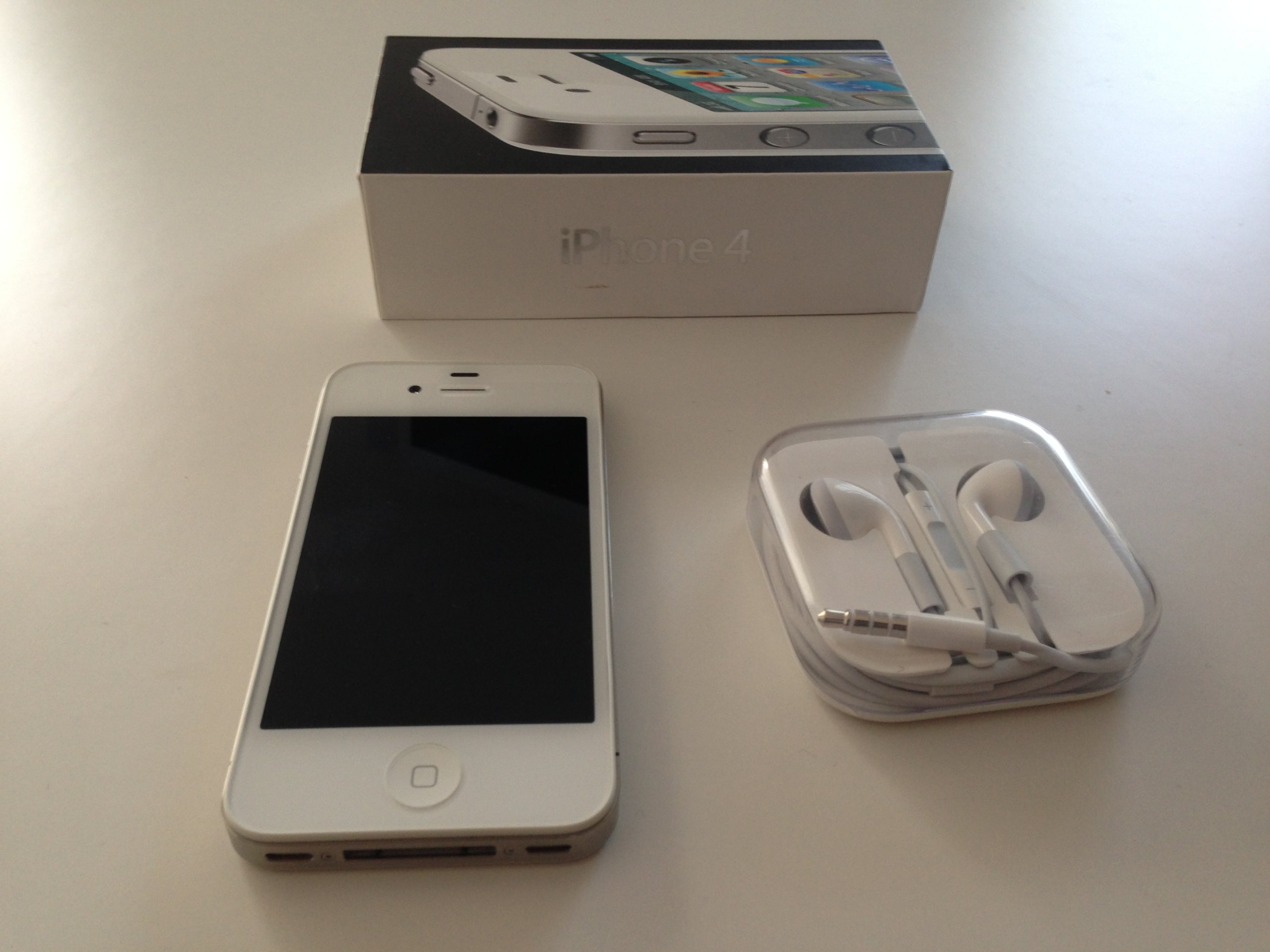 Apple iPhone 4 16GB SIM-Free - White