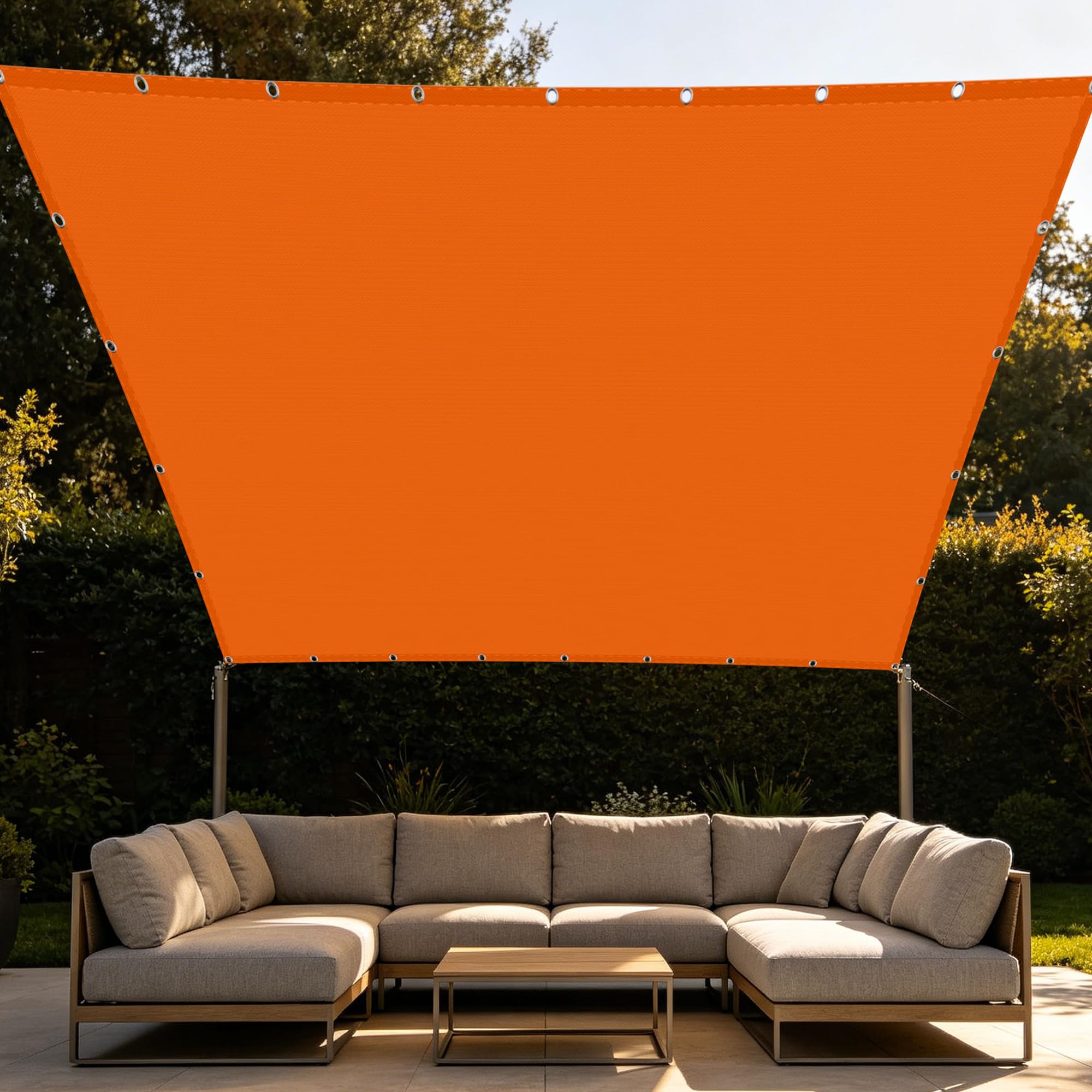 Voiles ombrages rectangulaire sur le balcon pour des déjeuners à l'abri du soleil et du vent