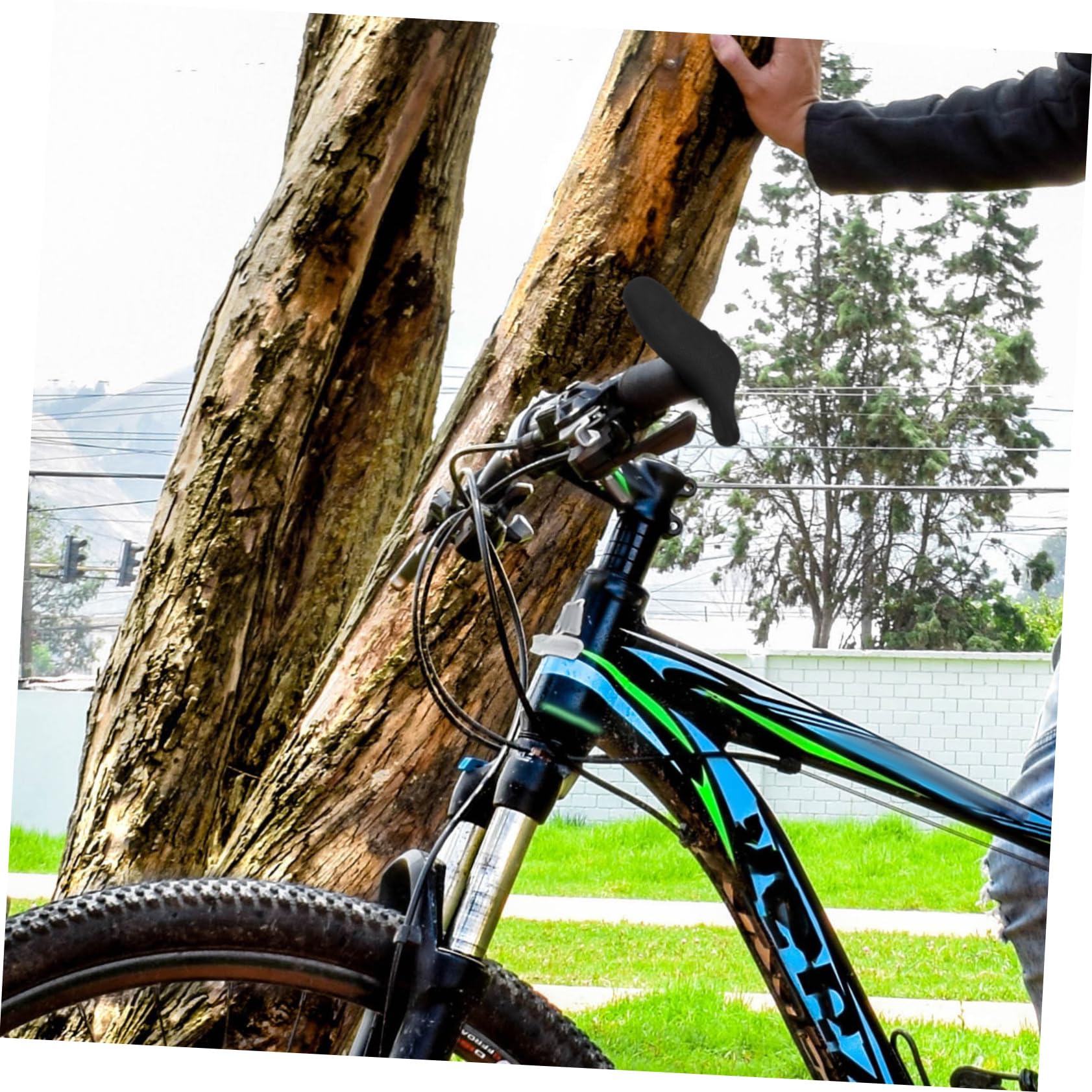UKCOCO Poignées de Vélo pour Mountain Bike de Poignées Ergonomiques Antidérapantes Accessoires de Cyclisme pour Confort Optimal Lors de Longues