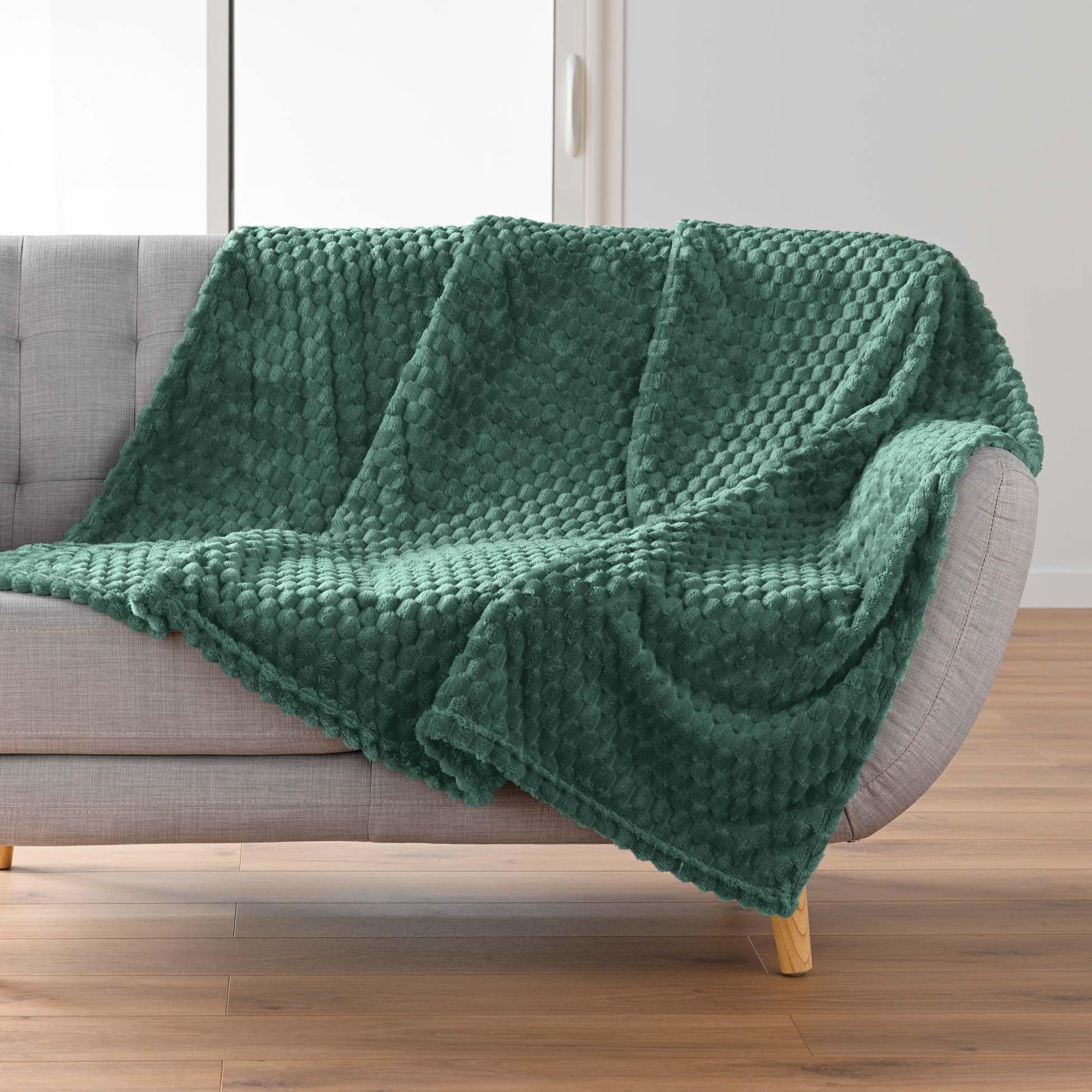 Douceur d'Intérieur, 125 x 150cm Mini Frosty Cedar Flannel Relief Plain Blanket