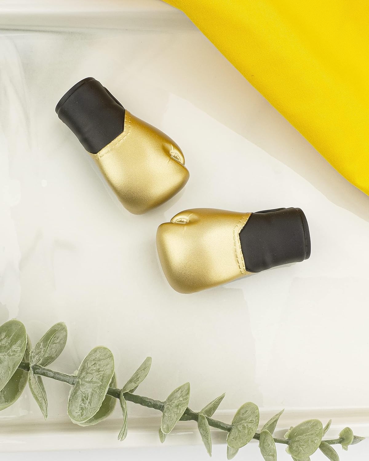 AQKILO Boxing Gloves Mini Finger Puppets, Knock Out Your Stress! Weird Stuff Random White Elephant Gifts, Gold - 4Pcs