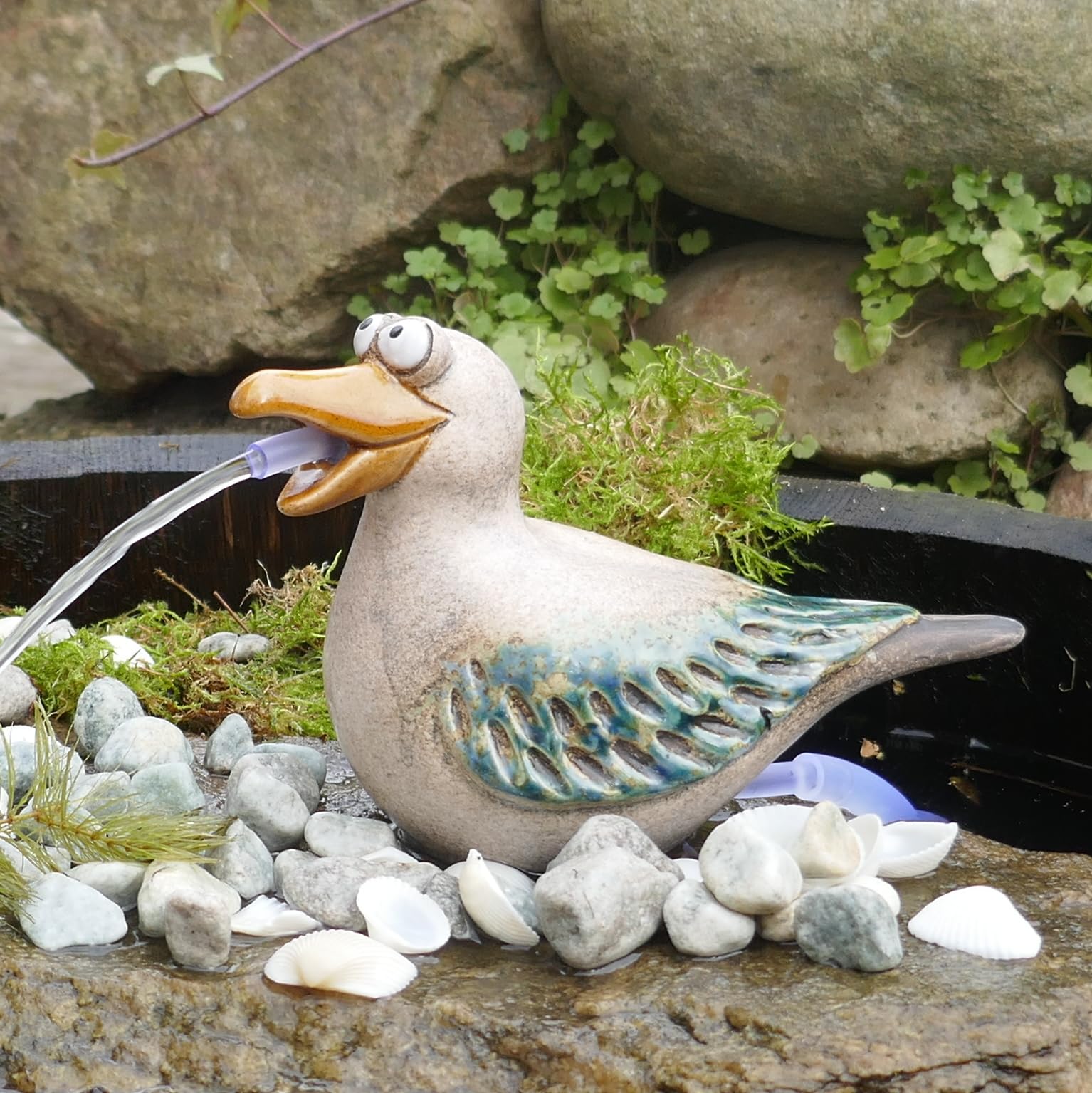 Storm's Gartenzaubereien Keramik Möwen-Wasserspeier mit 1,8m Kabel - 2,5W Pumpe - Handbemalte Teichdeko - für Gartenteiche, Terrassen - Balkone - Maritime Deko