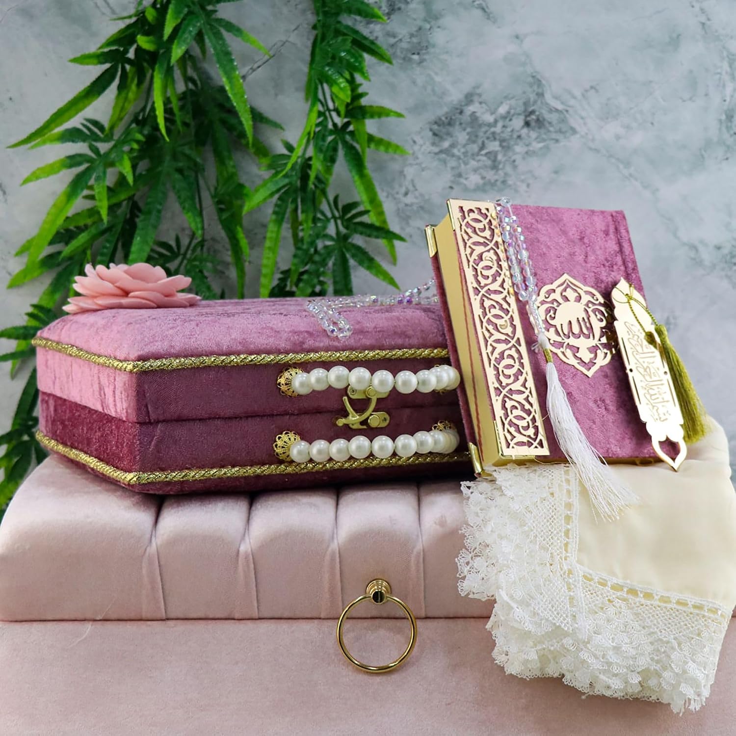 Modefa Islamic Luxury Pearl Islamic Gift Set - Holy Quran in Arabic - Velvet Box with Quran, Hijab, Tesbih, & Bookmark (Light Raspberry)