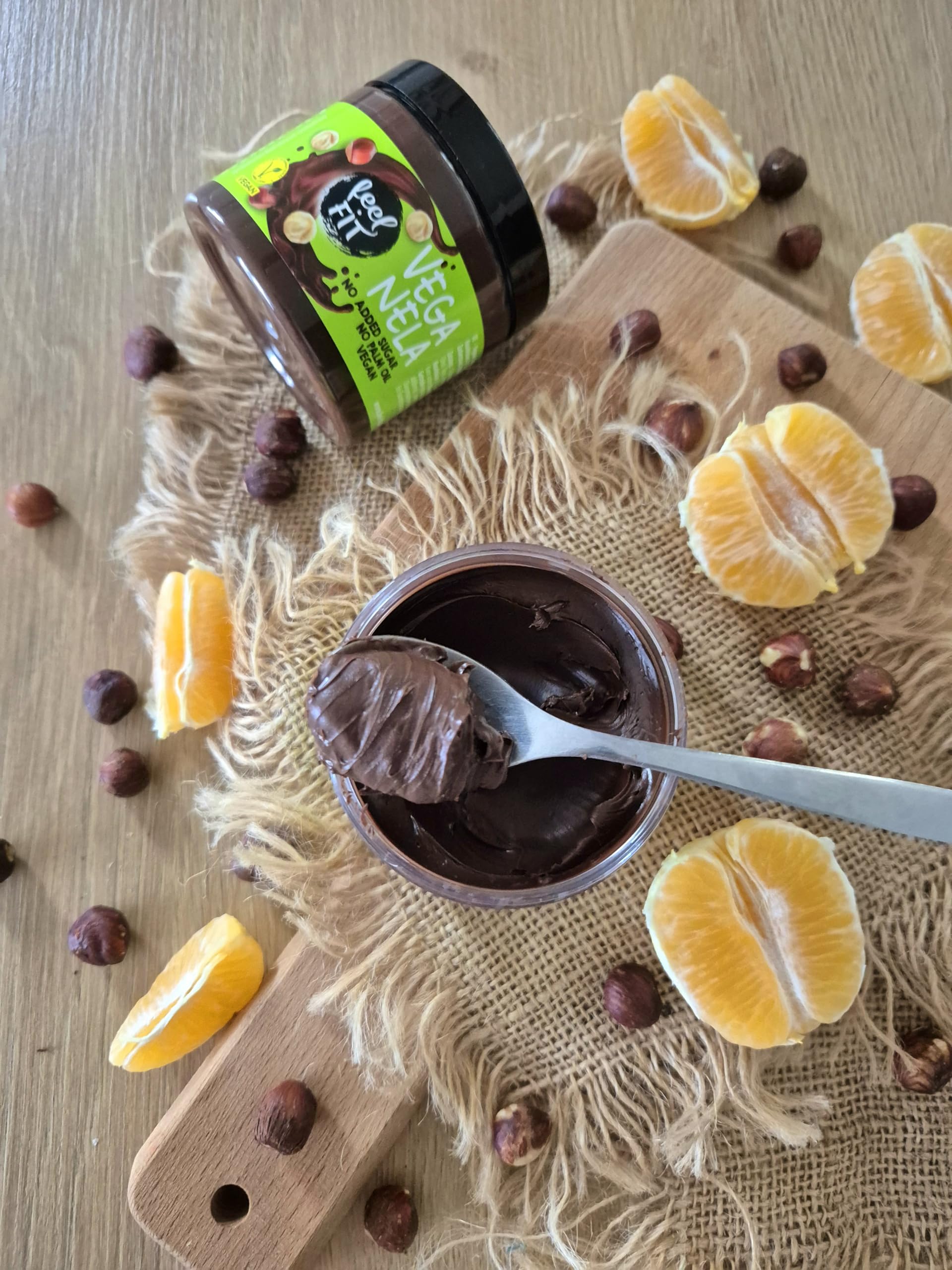 Feel FIT VEGANELA - Haselnuss-Kakao-Aufstrich 6 x 200 g – vegan, ohne Zuckerzusatz, ohne Palmöl – Schoko-Nuss-Creme, Brotaufstrich ohne Zucker