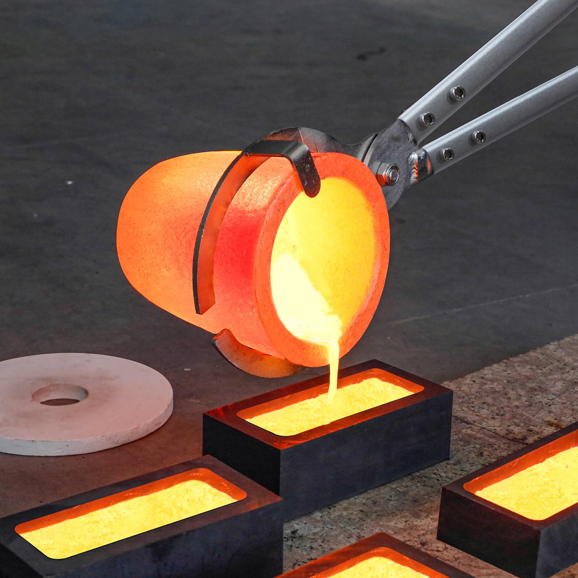 Tiegelzangen Set mit 2 Graphittiegels zum Schmelzen von Metall, Schmelztiegel zum Schmelzen von Metall, Hebe- und Gießzange für Metallgusswerkzeuge (6KG-640ML)