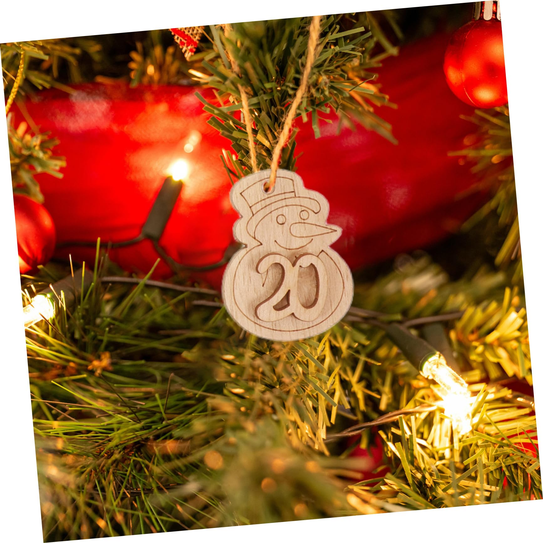 Calendrier de L'avent en Bois Pendentifs et Compte à Rebours Décoration Noël Intérieure 24 Chiffres à Suspendre