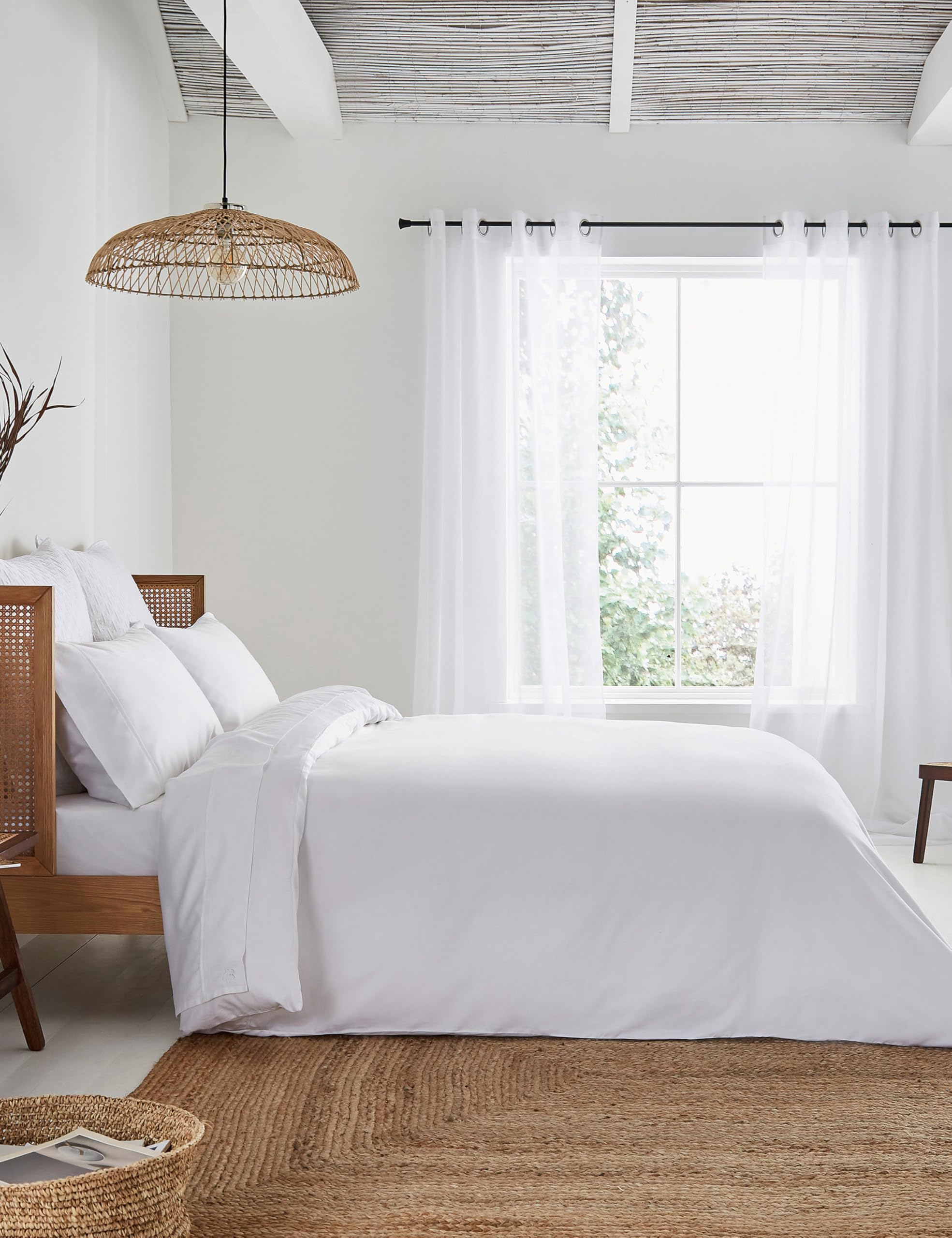 Ted Baker Unisex White 'Tb Plain Dye' Cotton Sateen Duvet Cover In | Size: Single