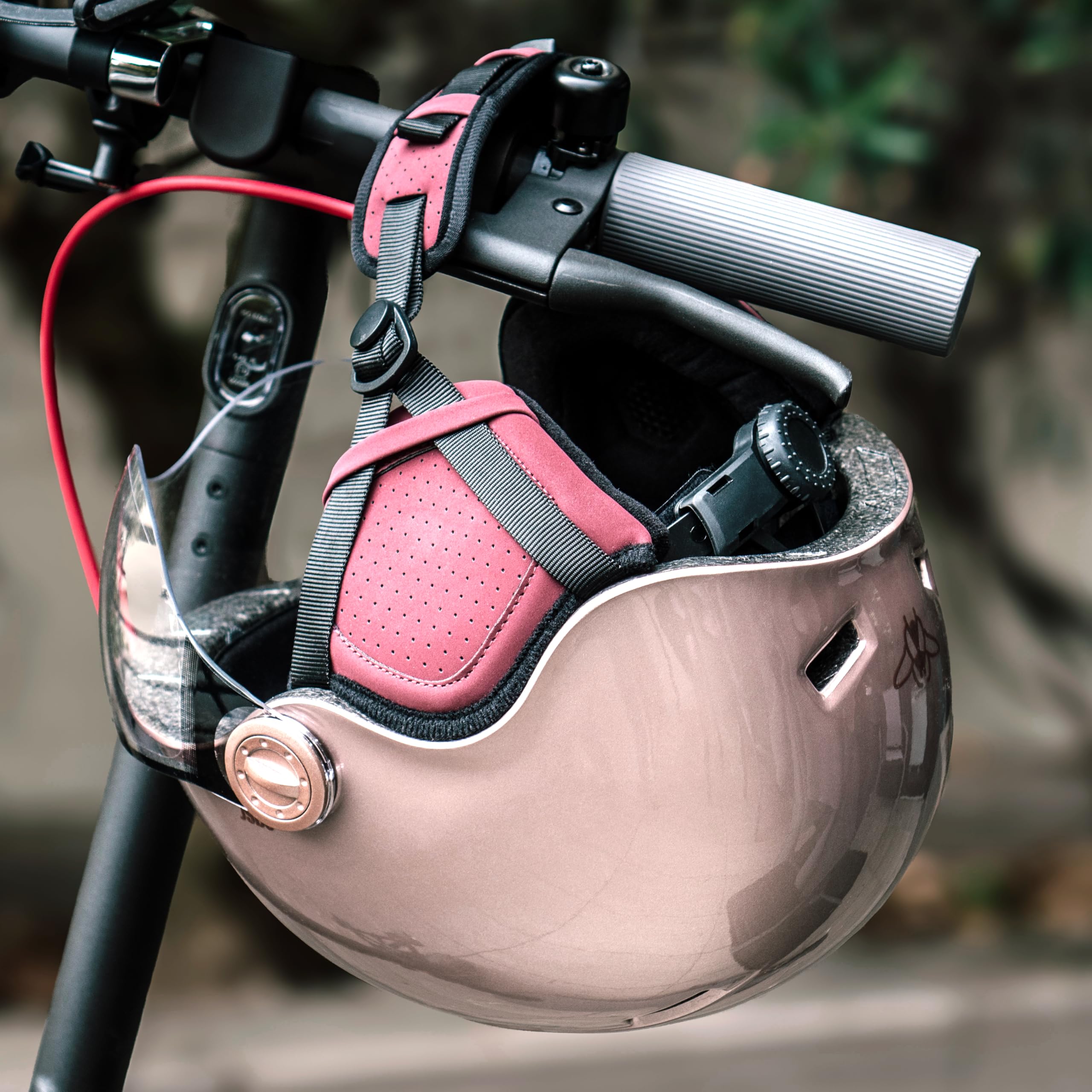 CASR Style - Casque Lifestyle Urbain pour Vélo & Trottinette Electrique - Visière Transparente & Cache-Oreille Amovibles - Confort Optimal pour Homme & Femme - Rose - Taille M
