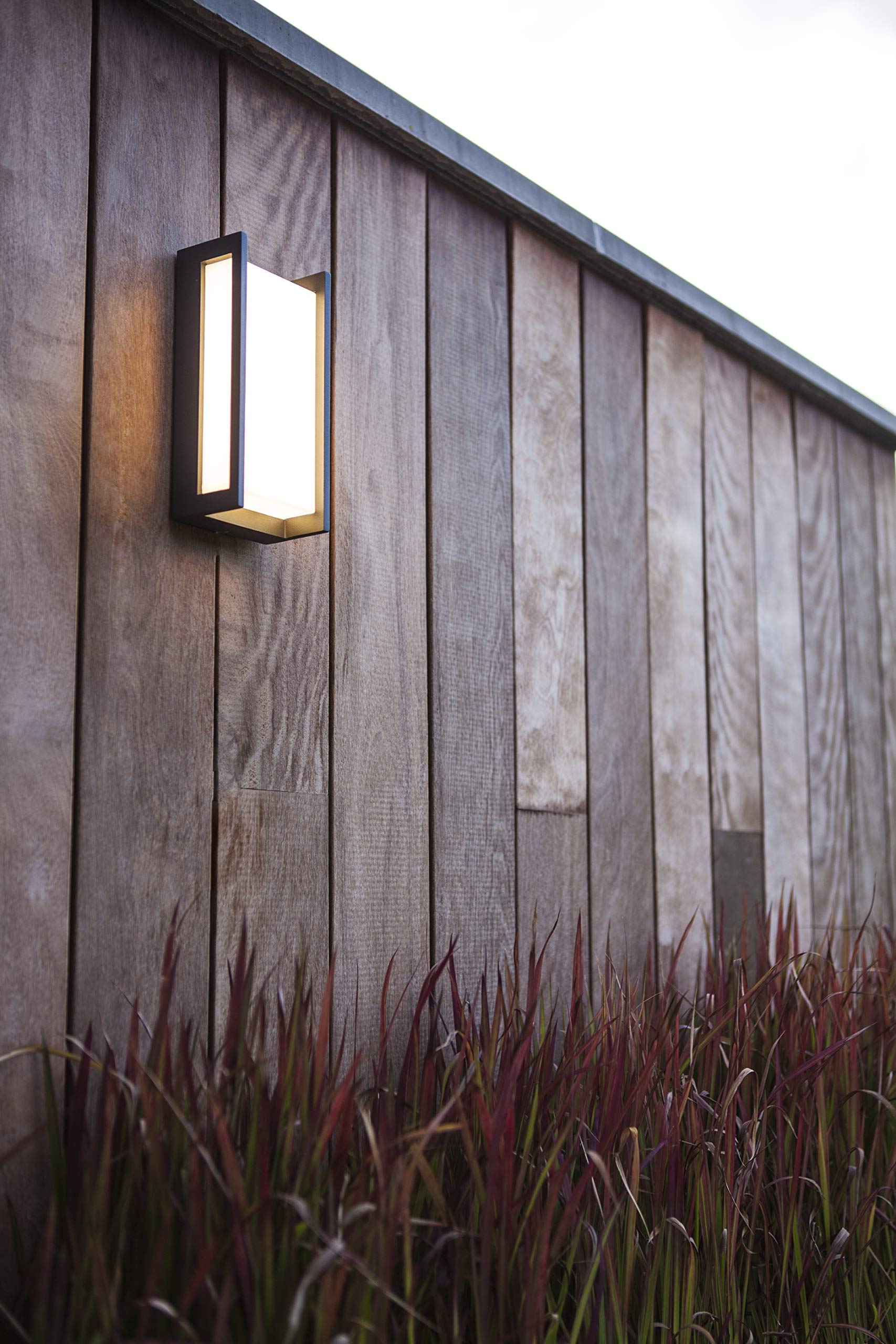 LED Außenwandleuchte Qubo,moderne Wandlampe aus Aluminium in Anthrazit,Farbwechsel, APP-Steuerung, Kompatibel mit Alexa und Google Assistant,Außenlampe