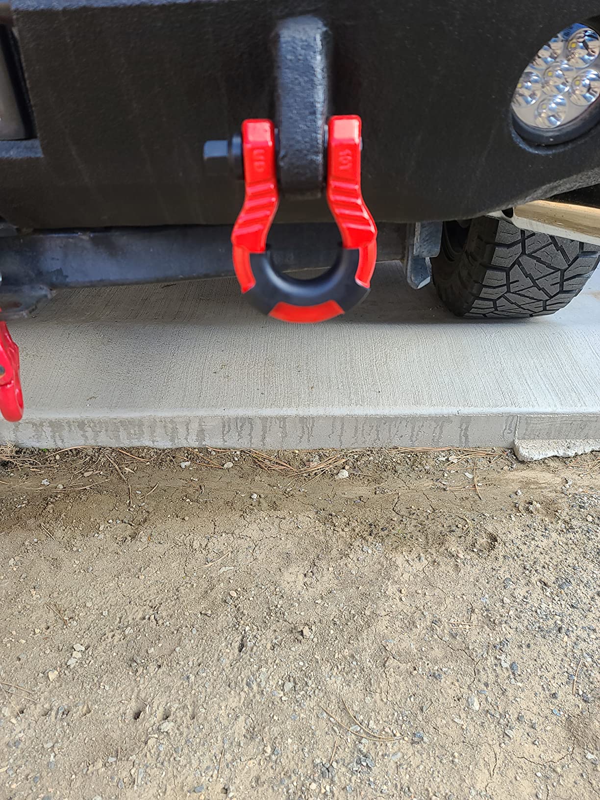 16/mo Finance GearAmerica UBER Shackles with AntiTheft Lock 80,000 Lbs (40 T) Strength
