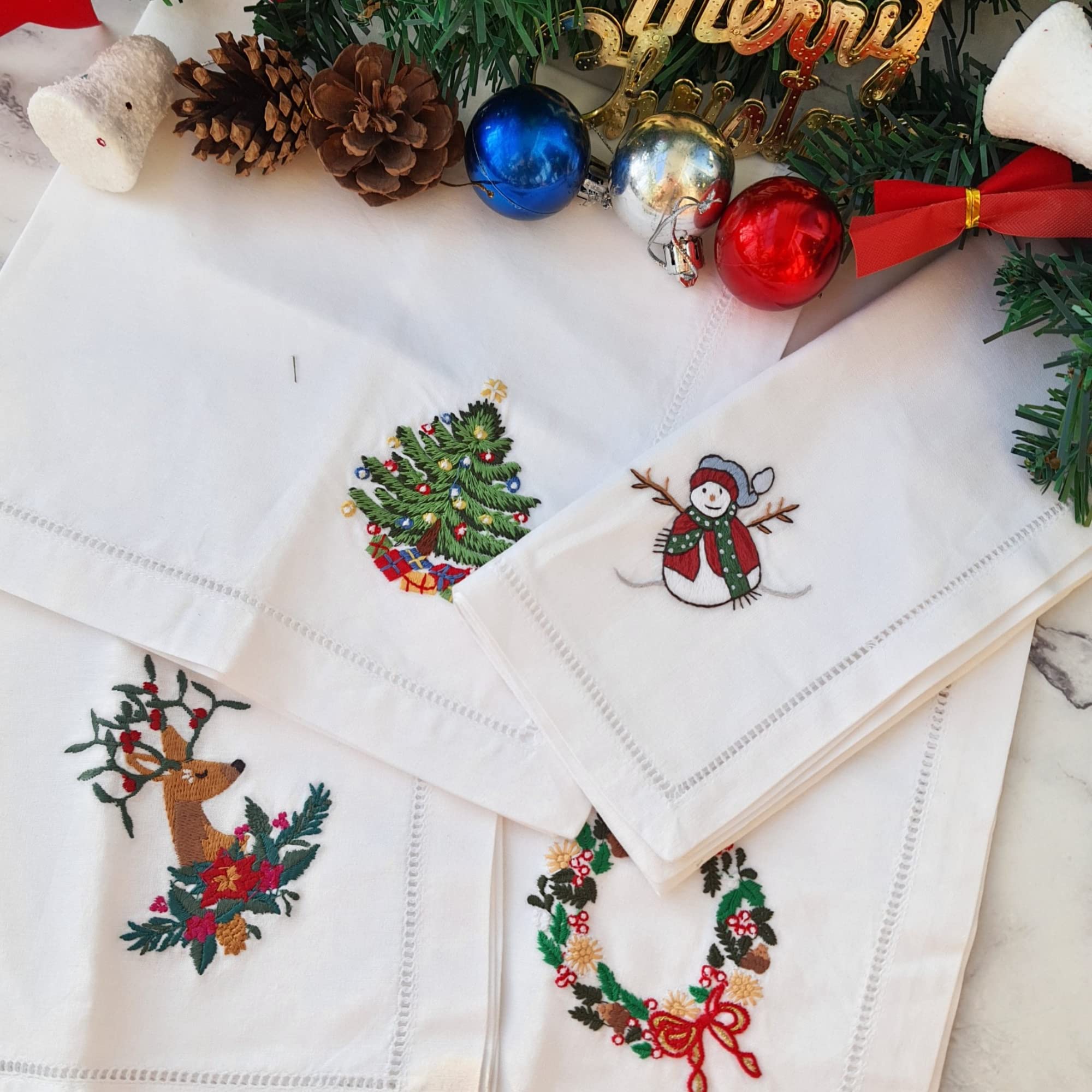 HCRAFT Bestickte Baumwoll-Tischservietten, Stoffservietten, 4 Stück, 45,7 x 45,7 cm, Weihnachtsserviette, quadratischer Stoff, Esszimmer, Servietten, Stoff, maschinenwaschbar, Weihnachtsservietten,