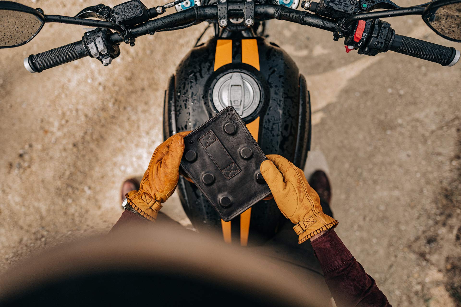Sacoche Réservoir Aimantée de Moto Aviator - Cuir de Vachette Pleine Fleur Vintage & Cuir Velours - Imperméable & Léger - Ergonomique - Durable - Garantie 3 Ans