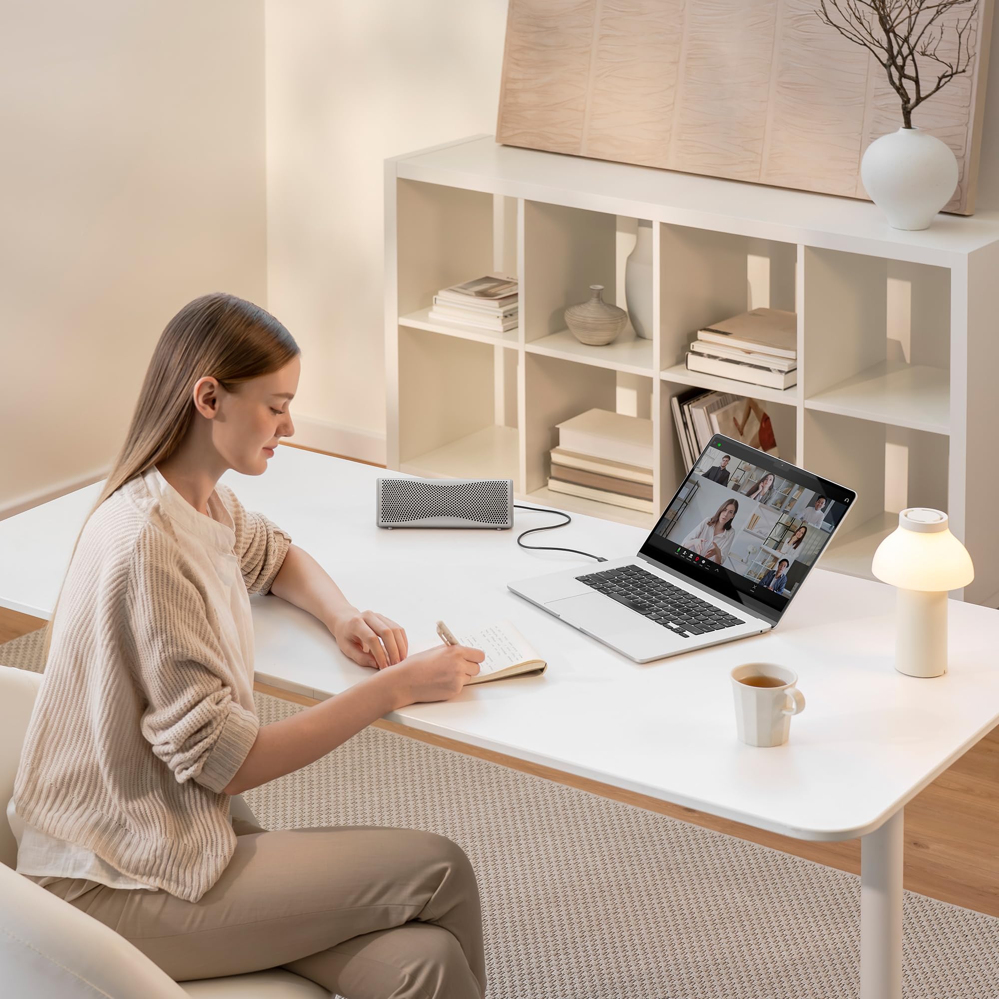 KEF Muo – Enceinte Bluetooth Puissante, Argent | Portable sans Fil | Bluetooth 5.4 aptX Adaptive | USB-C | Certification IP67 Étanche | 24 h d’autonomie | Maison, Extérieur & Voyage