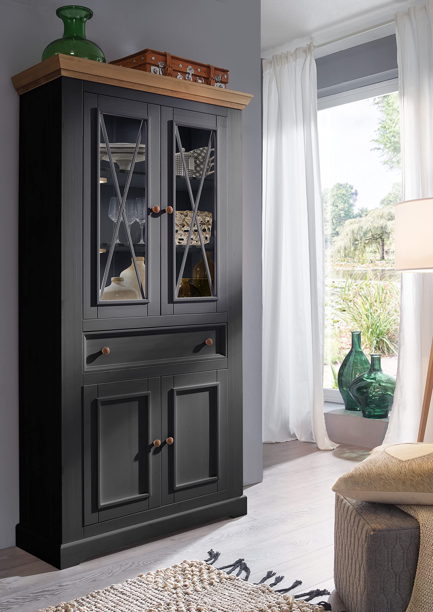 Woodroom Vitrine Oslo in Kiefer massiv weiß (BxHxT 109x214x42 cm) Standvitrine, Glasvitrine