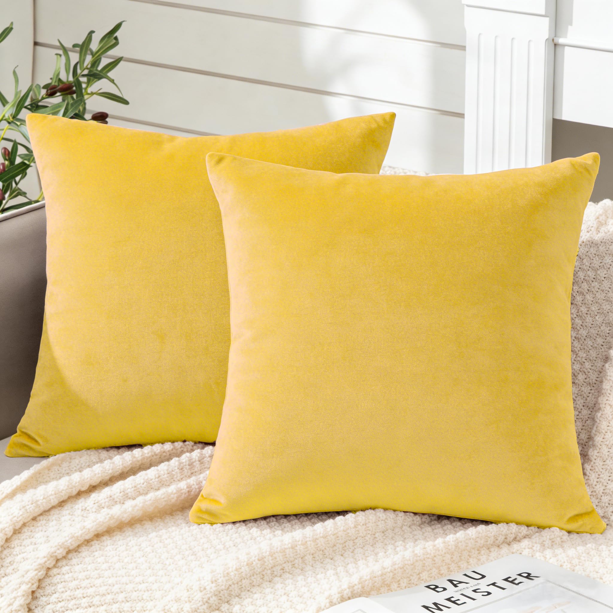 Soifox Pack of 2 Velvet Cushion Covers Yellow Decorative Square Throw Pillow Covers Pillowcases 40x40 cm 16x16 Inch Cushion Case Home Decor Pillow Cases for Couch Sofa Living Room Bed