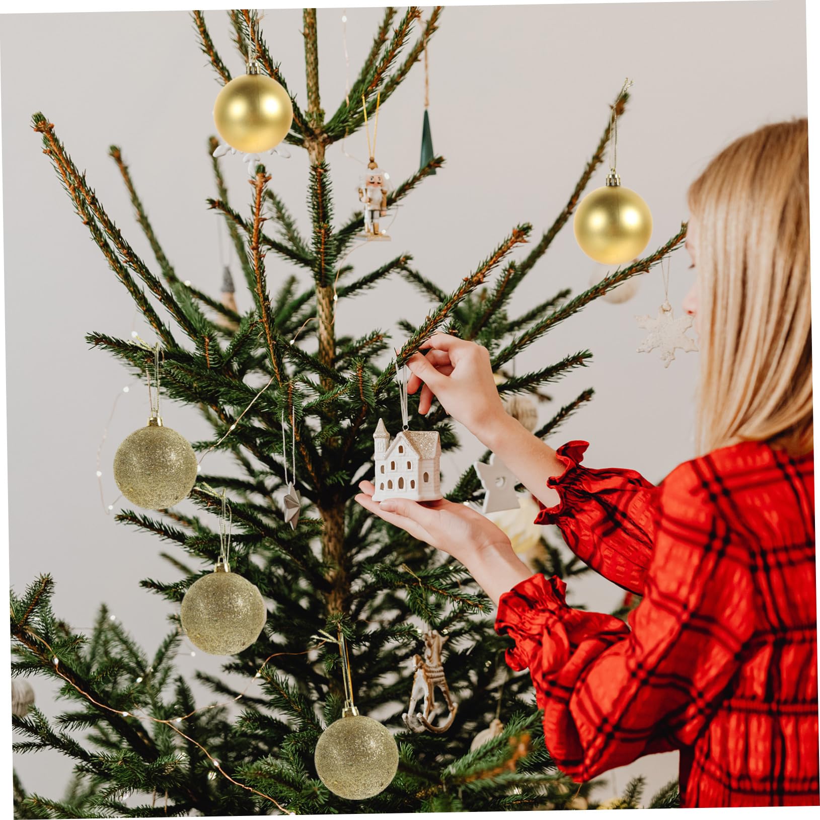 Ipetboom Caja 100 Bolas Navideñas Colgantes de Plástico Dorado para Adorno del Árbol de Navidad, Accesorios Creativos para Fiestas y Escenas Festivas