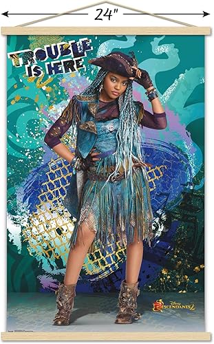 Vista 13 de Trends International Disney Descendants 2 - Póster de pared de Uma, 22.375 x 34 pulgadas, paquete de póster y clip