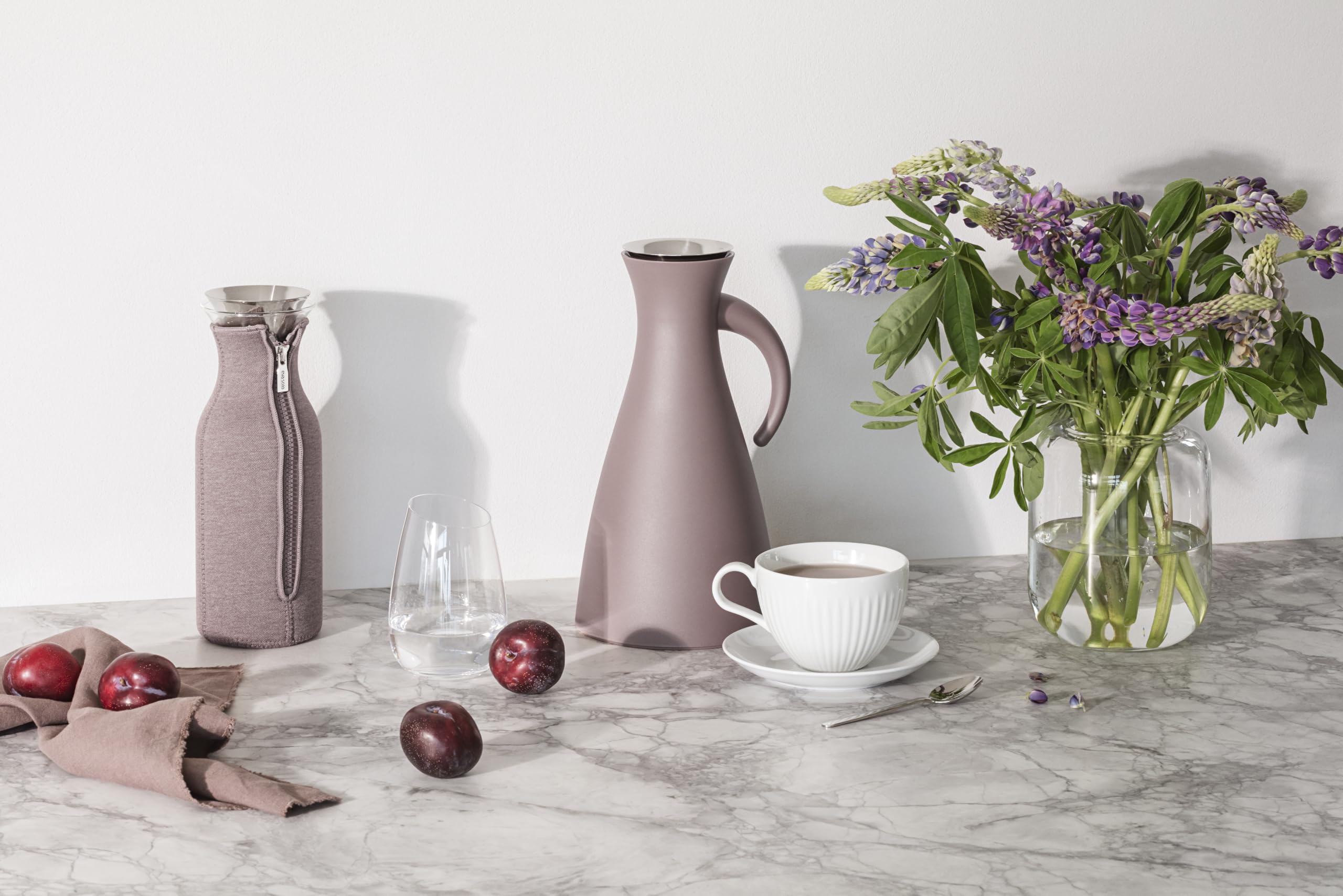 EVA SOLO | Kühlschrankkaraffe 1,0 L Vintage Braun | Passend für die meisten Kühlschranktüren | Ideal für heiße und kalte Getränke | Intelligentes dänisches Design | Vintage-Braun