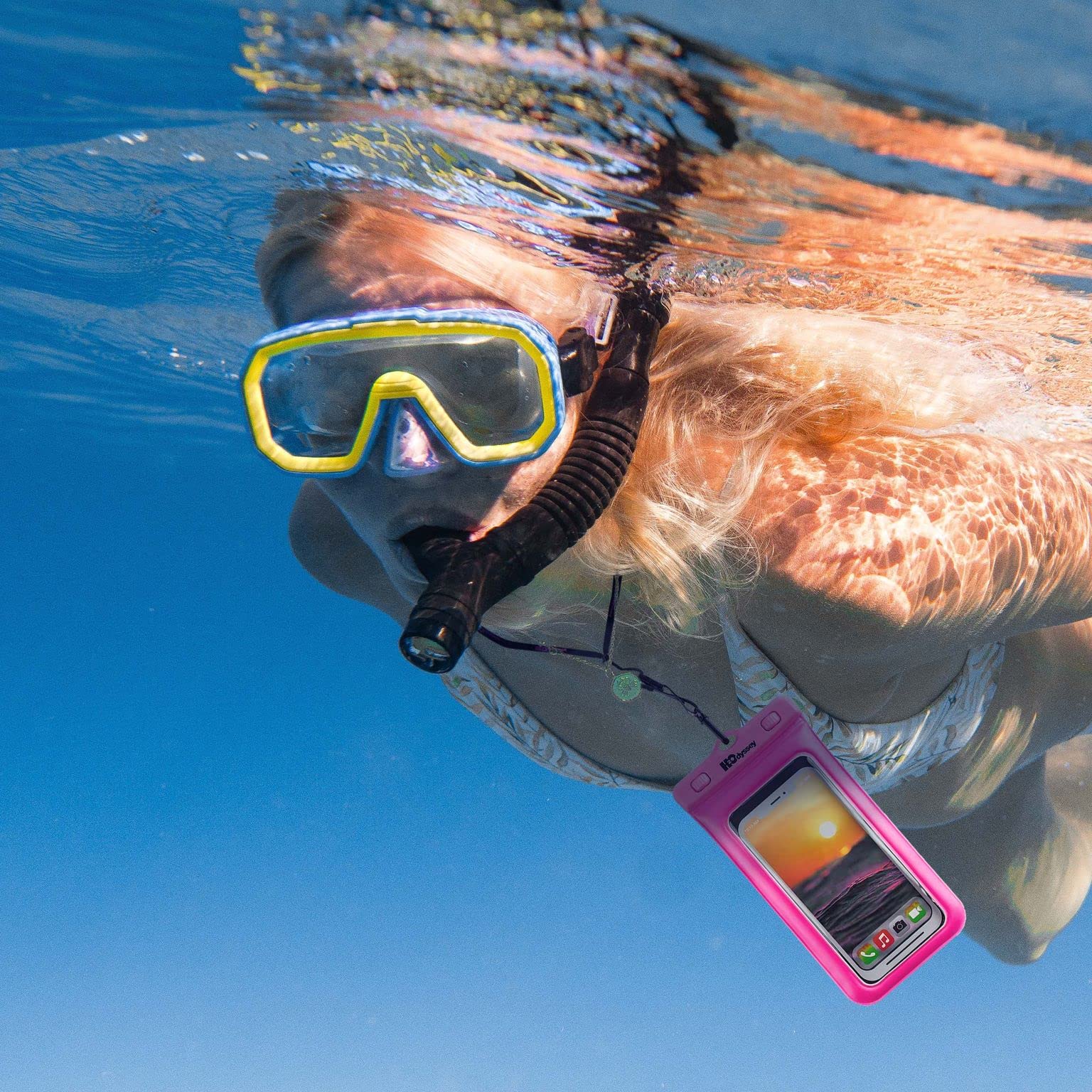 H2Odyssey Funda impermeable para teléfono y cordón, excelente protección impermeable, flota en el agua (6.5 pulgadas de alto x 3.25 pulgadas de ancho x 0.5 pulgadas de grosor, morado)