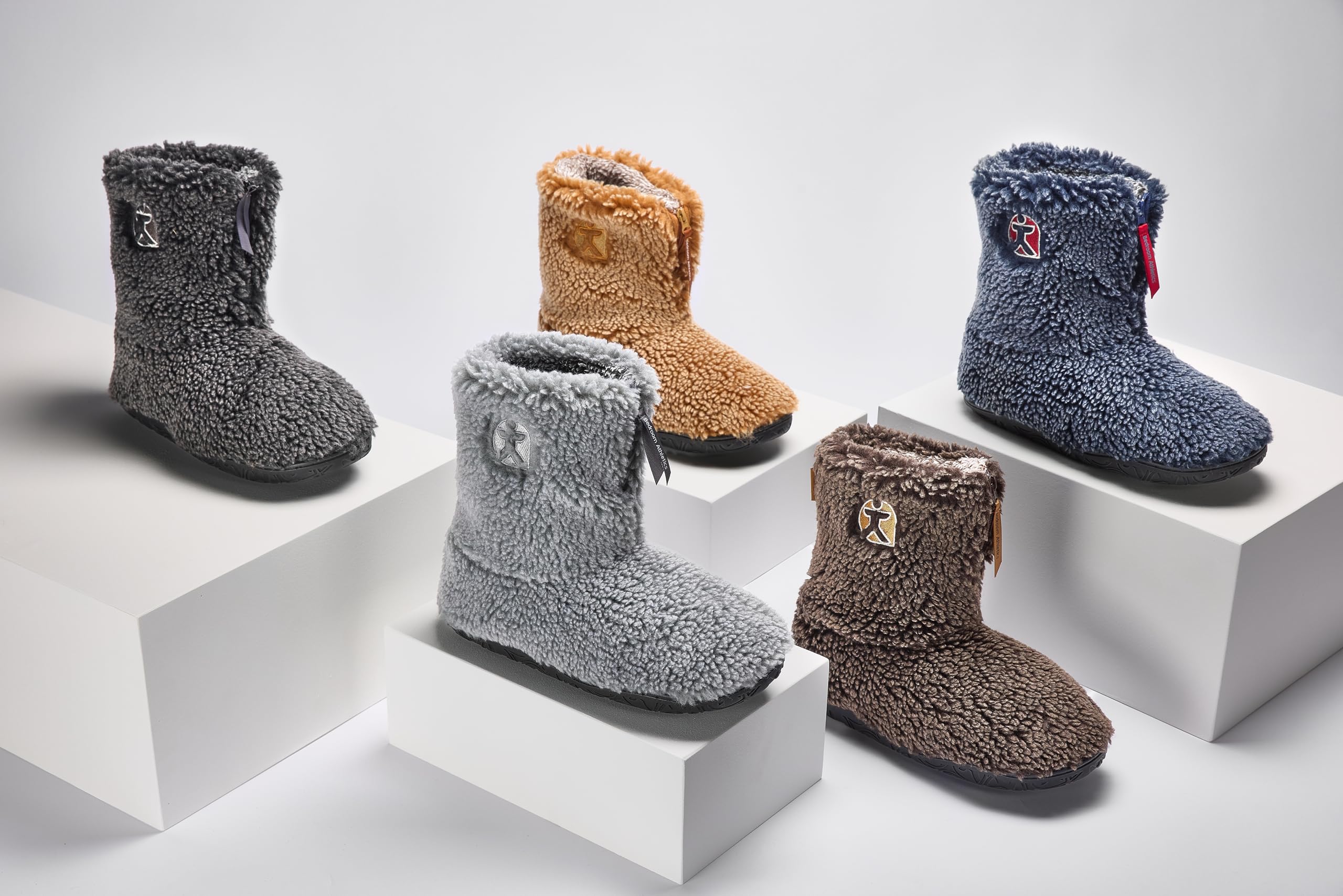 Bedroom Athletics Gosling - Pantuflas de sherpa con punta de nieve para hombre, suaves, cálidas, con cierre de cremallera, espuma viscoelástica, duraderas, lavables a máquina