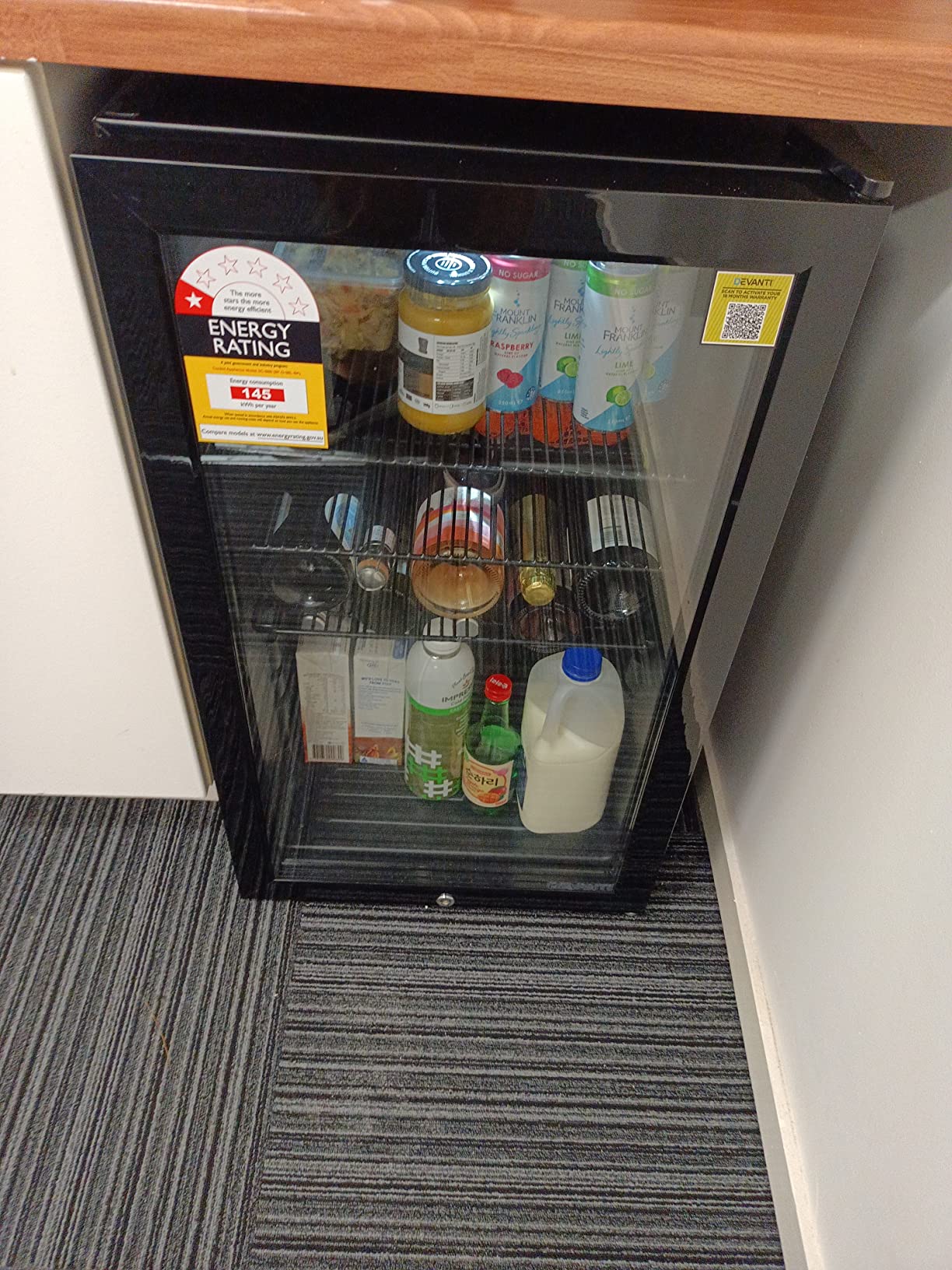 Devanti Bar Fridge, 98L Mini Fridges Organiser Refrigerator Chest