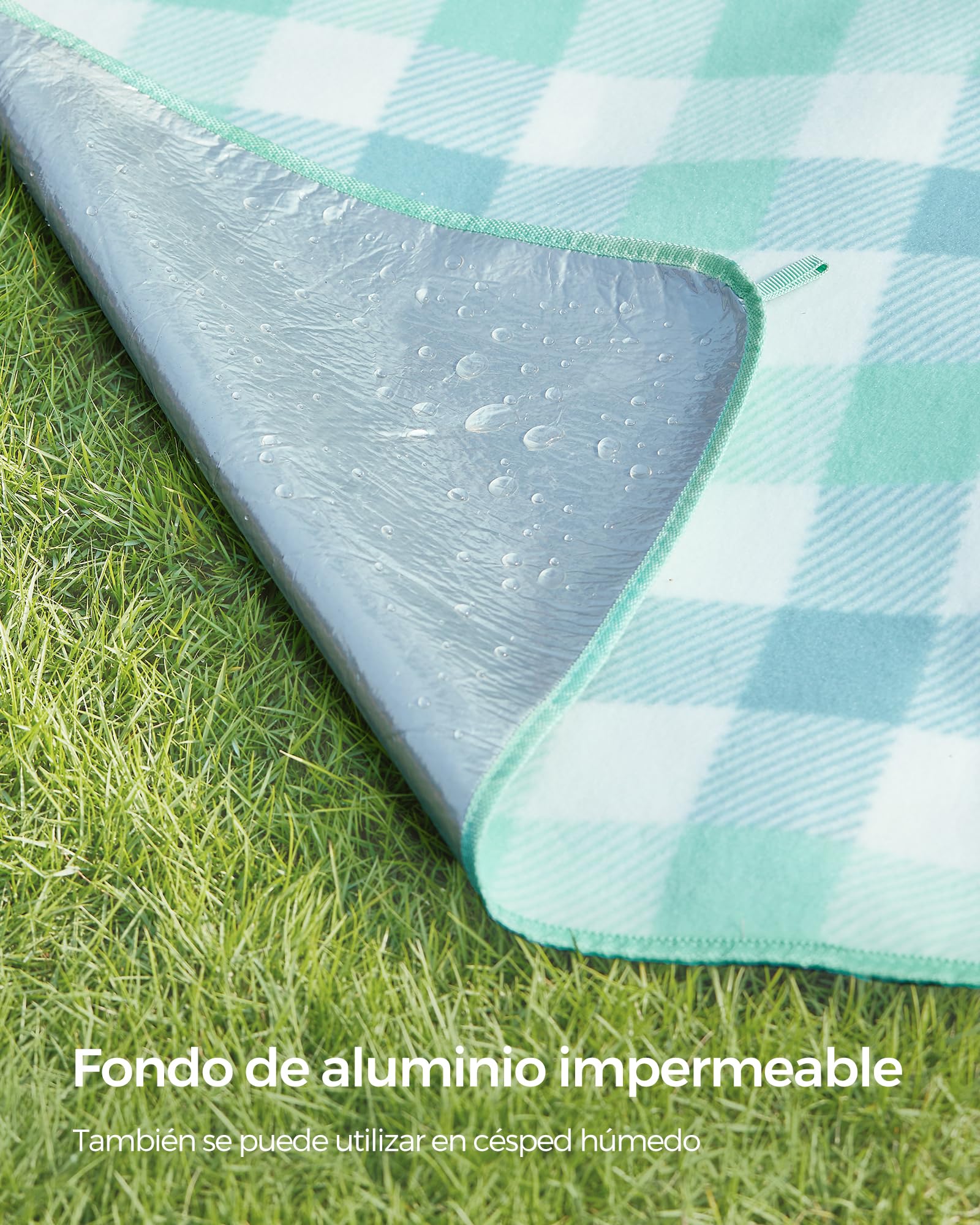 SONGMICS Manta de Picnic, 300 x 200 cm, 4 Pinzas a Prueba de Viento, Colchoneta Grande para Camping, Parque, Jardín, Playa, Fundo Impermeable, Plegable y Portátil, Verde y Blanco GCM012W03