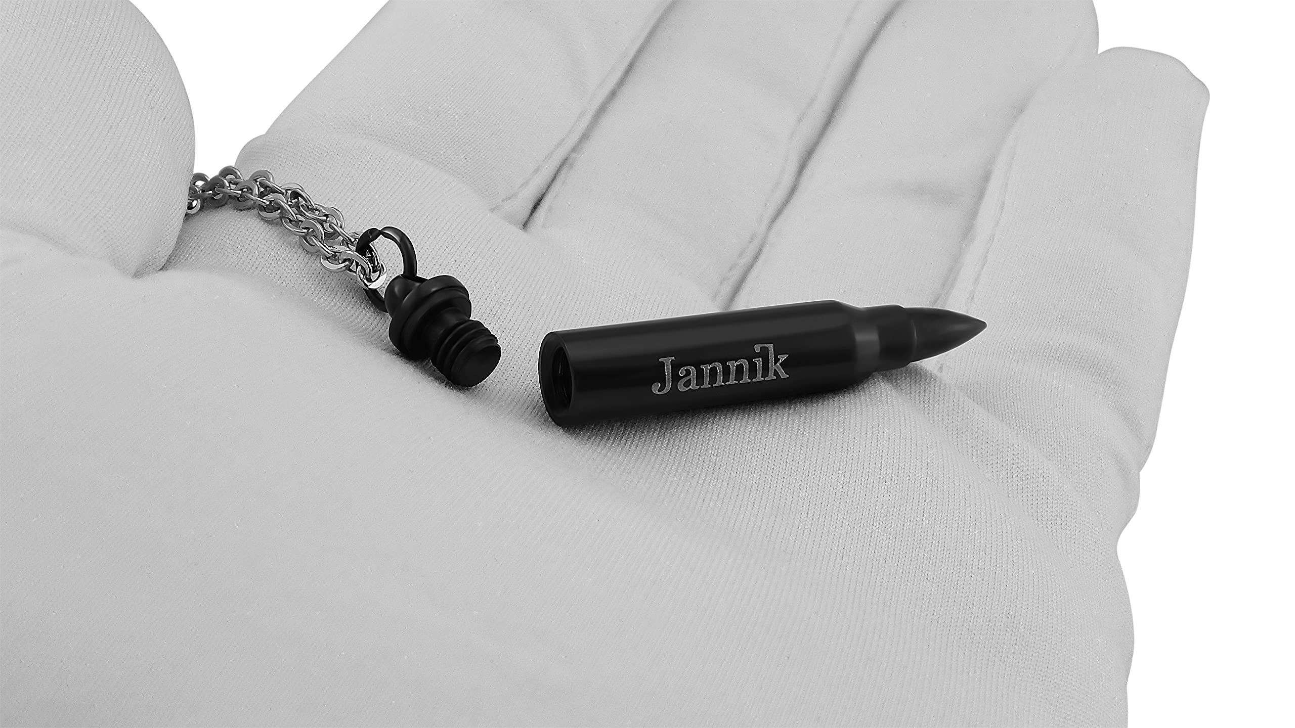 Personalisierte Kette mit Gravur Edelstahl 50 cm mit Anhänger Patronenhülse Pistolenkugel zum Aufschrauben in schwarz - Personalisierte Halskette für Männer Frauen - Personalisierter Schmuck