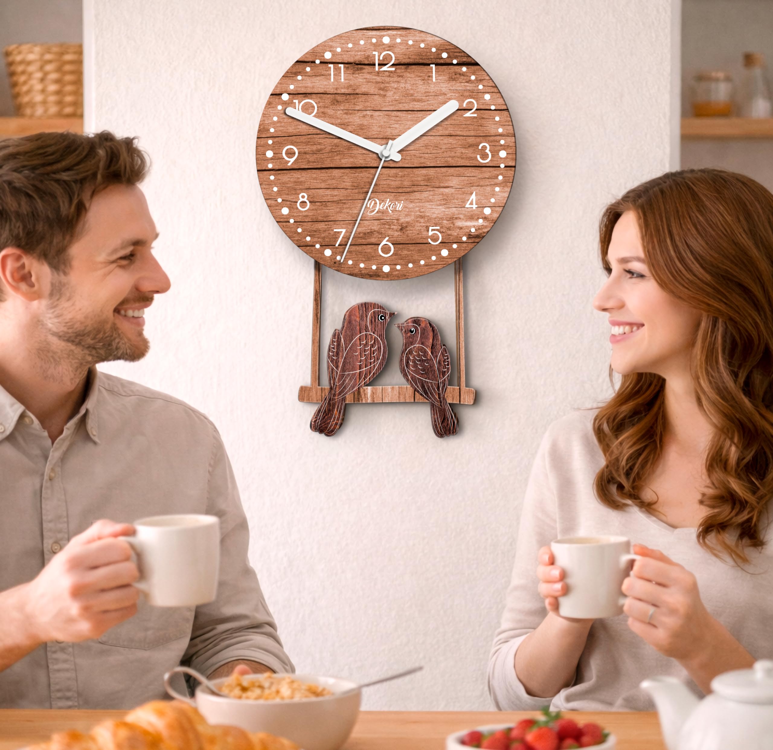 DEKORI – Orologio da Parete Design con Pendolo Oscillante, Uccellini in Legno Decorativi, Stile Naturale Moderno, Movimento Silenzioso, Spessore 8 mm, Made in Italy, 24x37 cm