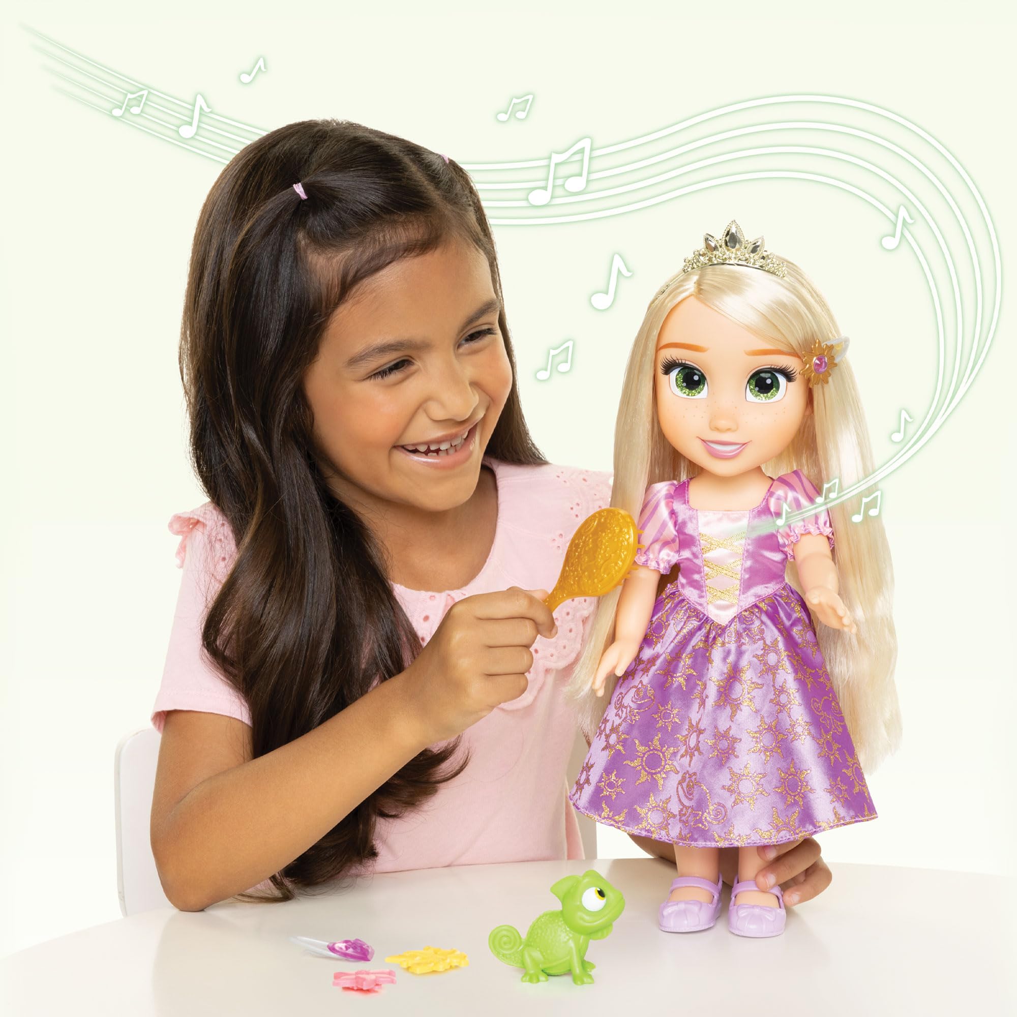 Disney Princess My Singing Friend Rapunzel - Muñeca de 35 cm de Alto Que Canta y Dice más de 10 Frases inspiradas en la Historia, Accesorios incluidos para Mayor Juego, niñas a Partir de