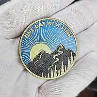 Vista 4 de Sunrise Serenity Lucky Coin One Day at A Time - Token de bolsillo, regalo para hombres o mujeres, medallón de sobriedad AA para recuperación