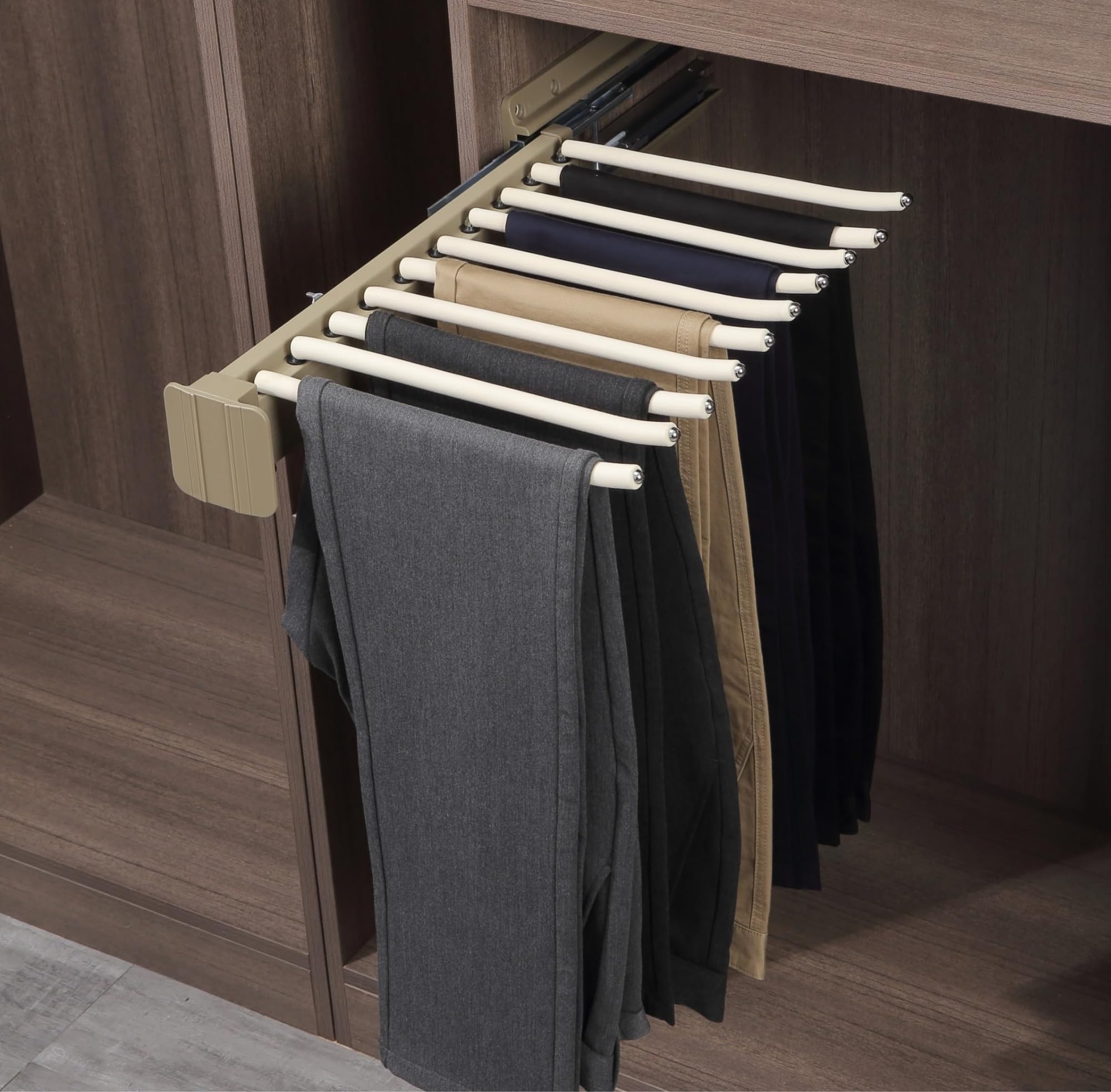 Tringle de penderie coulissante pour un rangement organisé au quotidien