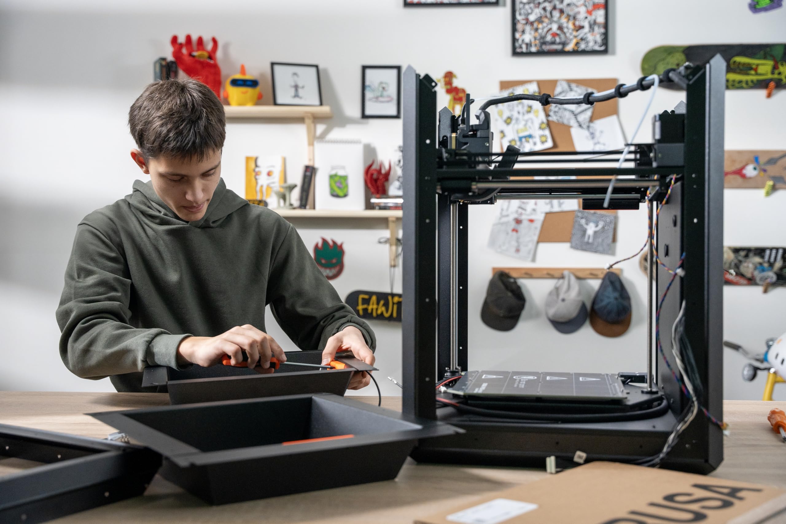 Original Prusa CORE One+ DIY Kit: CoreXY High-Speed Professional 3D Printer per Hobby & Industria, chiuso, regolazione attiva della temperatura, modalità offline sicura, 25x22x27cm
