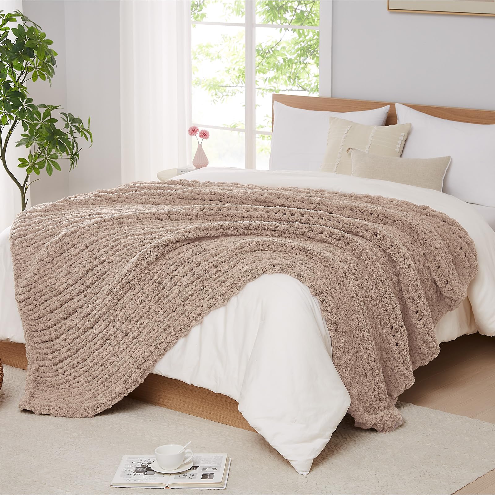 L'AGRATY Chunky Knit Blanket Throw: 50''x60'' Chenille Chunky Knitted Throw Blanket for Bed Couch - Handmade Thick Big Cable Knit Blanket - Large Crochet Rope Blanket for Home Decor(Light Taupe)