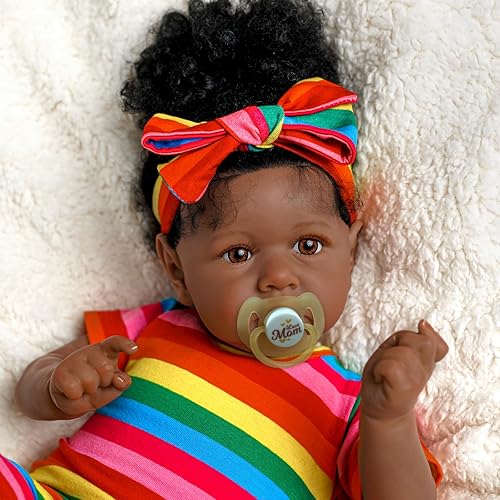 Muñecas realistas de bebé Reborn negras, cuerpo suave de 22 pulgadas y rizos realistas, muñecas de bebé recién nacidas, muñecas afroamericanas de la