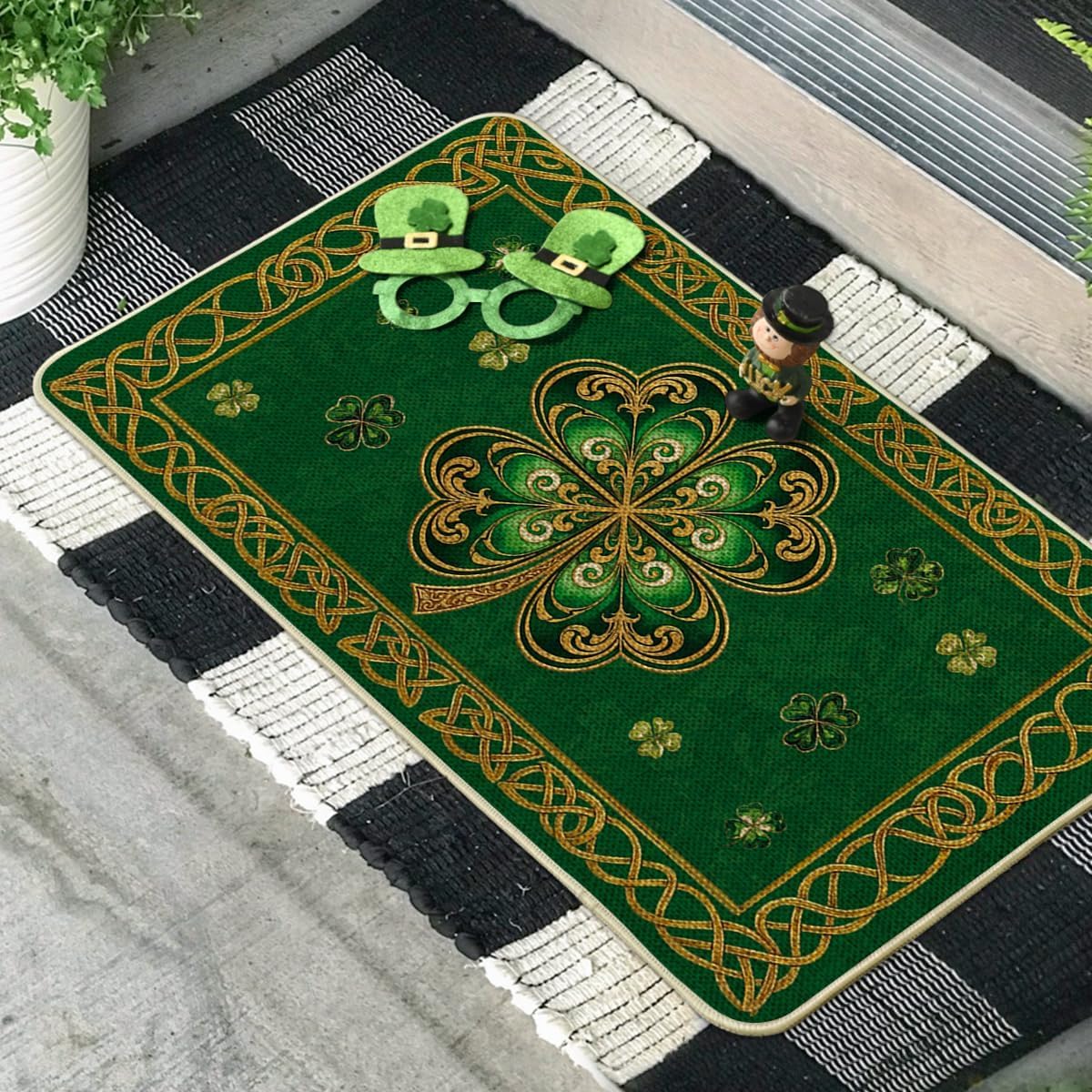 Artoid Mode Green Cloisonne Clover St. Patrick's Day Doormat, Home Decor Low-Profile Switch Rug Door Mat Floor Mat for Indoor Outdoor 17x29 Inch