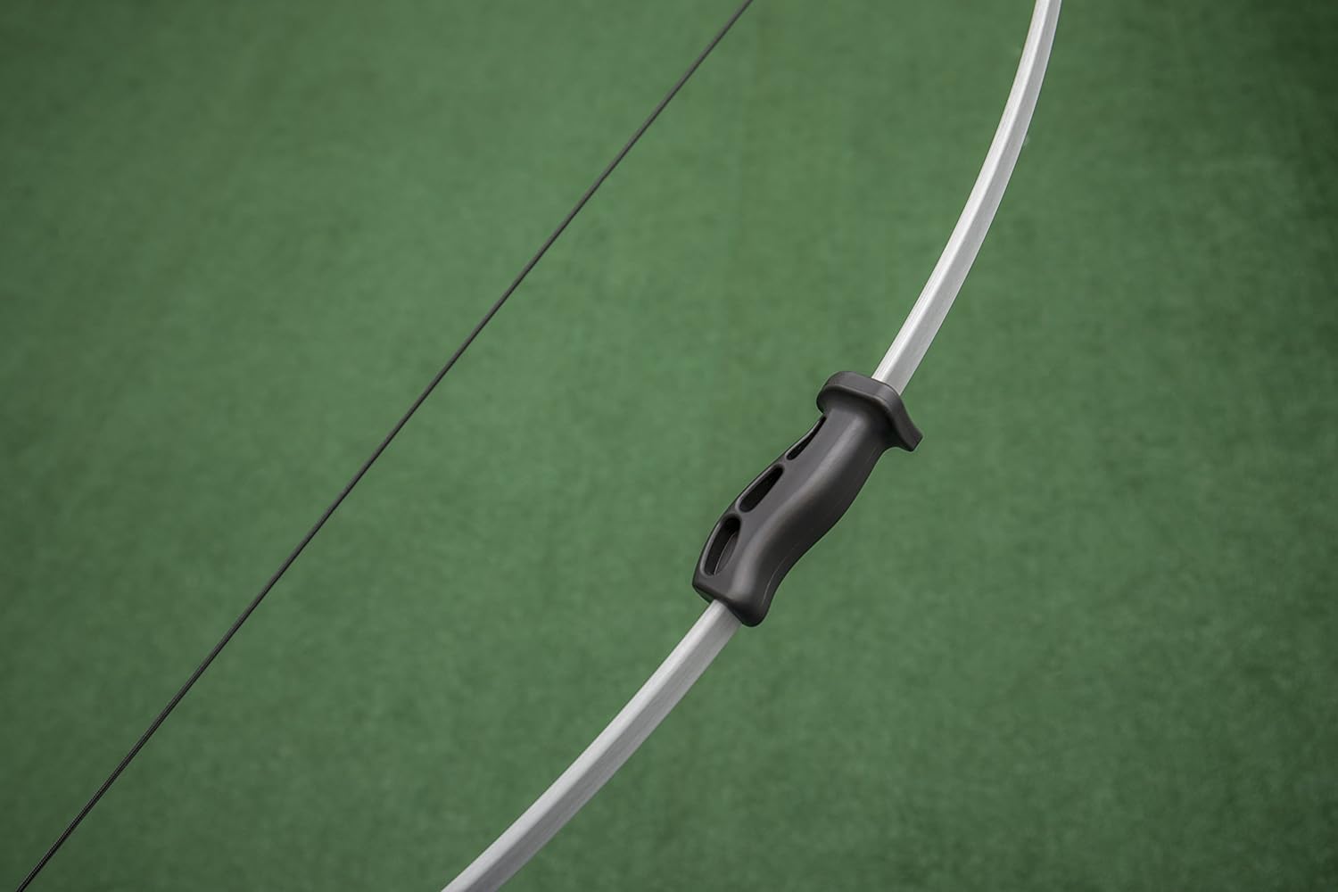 Bear Archery Wizard Youth Bow Set Includes Arrows Recommended for Ages 5 to 10 (Right Hand/Left Hand)