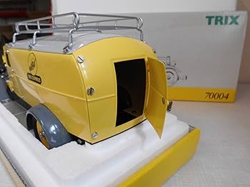 Trix 70004 Metal Model Van with Clockwork Motor, Switchable Front