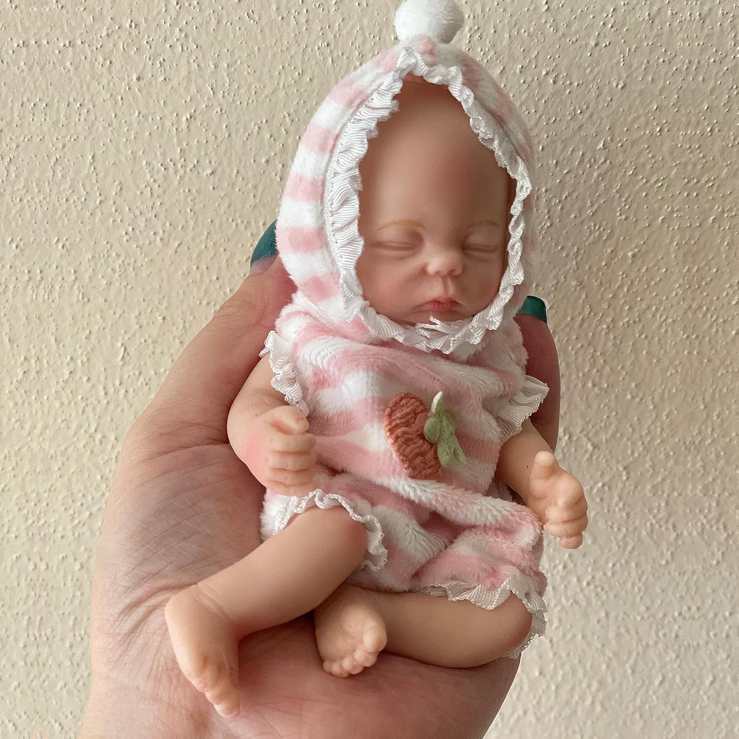 6 Inch Palm Size Silicone Reborn Baby Dolls, Full Body Solid Silicone Mini Baby Dolls Girl Cute Sleeping Tiny Babies for Kids 3+