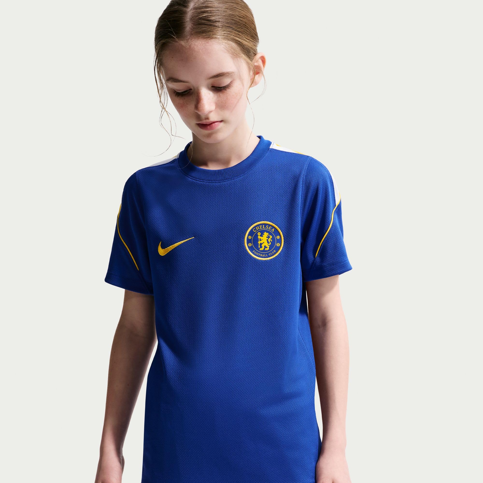Nike FC Chelsea Strike Nike Football Dri-Fit Kurzarmshirt für Ältere Kinder Maglietta da Calcio Unisex - Bambini e Ragazzi