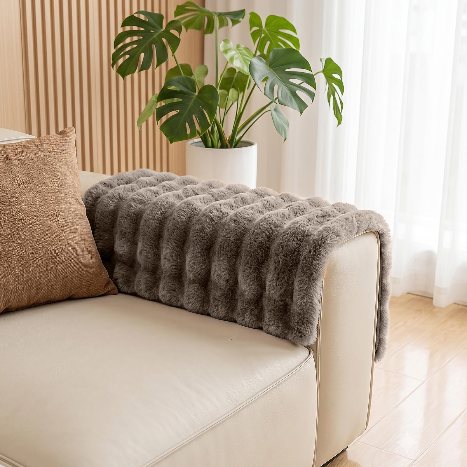 Thick Faux Rabbit Plush Couch Covers 1/2/3 Seater, Plush Sofa Protector, Non-Slip Furniture Protector, L Shape Universal Sofa Slipcovers for Living Room, Kids, Pet(70 x 70cm, Armrest & Backrest Cover)