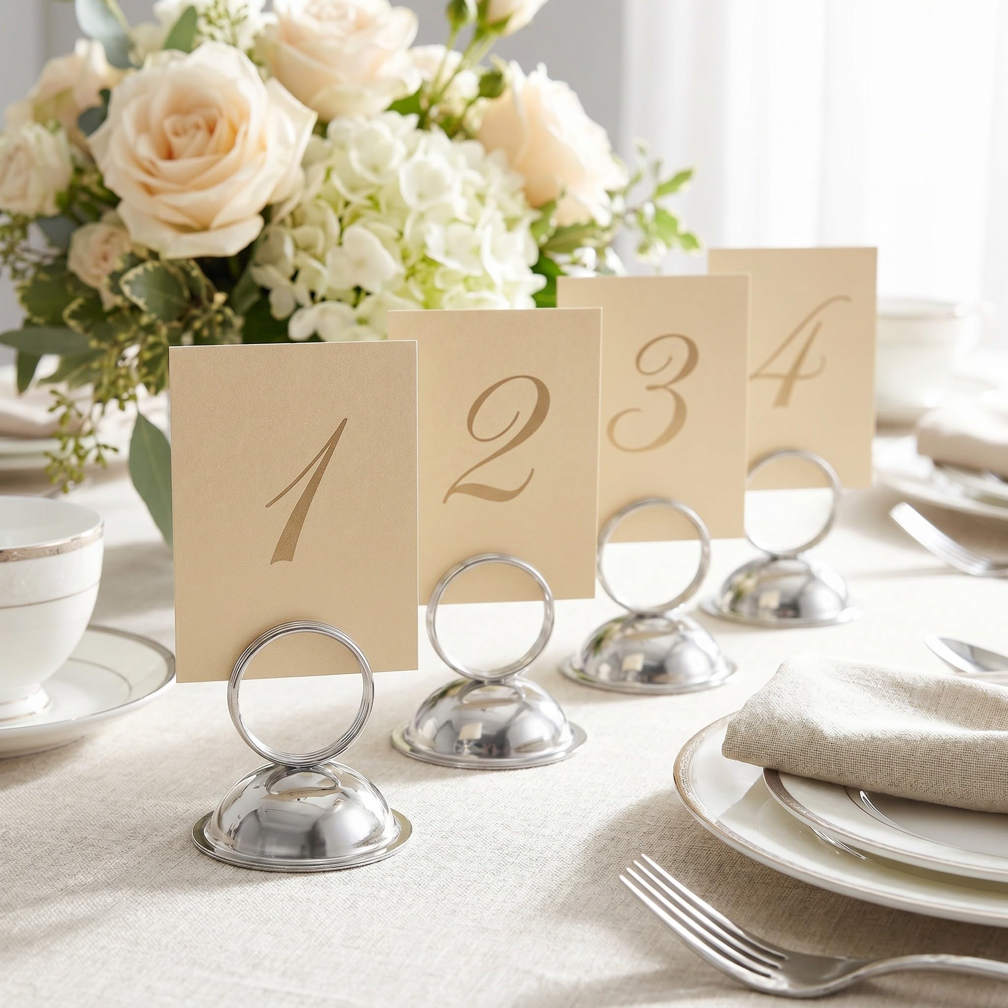 Operitacx 10 soportes plateados para números de mesa - Soporte para tarjetas de lugar con anilla - Clips para fotos para mostrador de catering de bodas, para menú de restaurante, decoración de