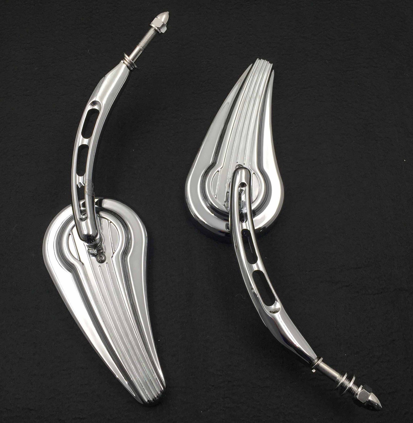 Specchietti laterali Chrome Raindrop Compatibile con Harley Davidson nel 1982 successivi tutti i modelli (ad eccezione di VRSCF, FLHTKSE, FLHRSE, FLHRSE6, FLHR e FLHR e XL1200X montati sotto il